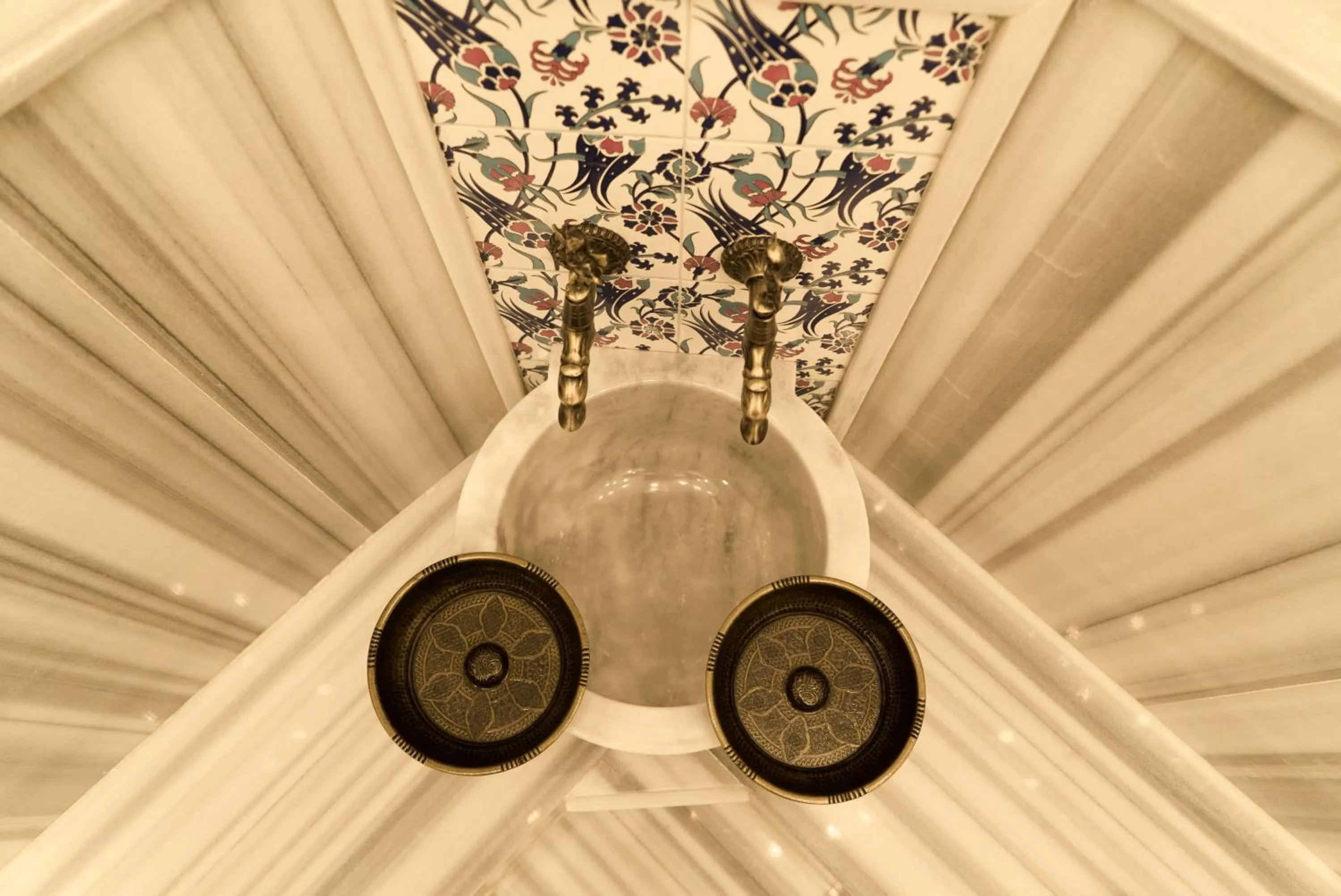 Bathroom in Magnova Studios