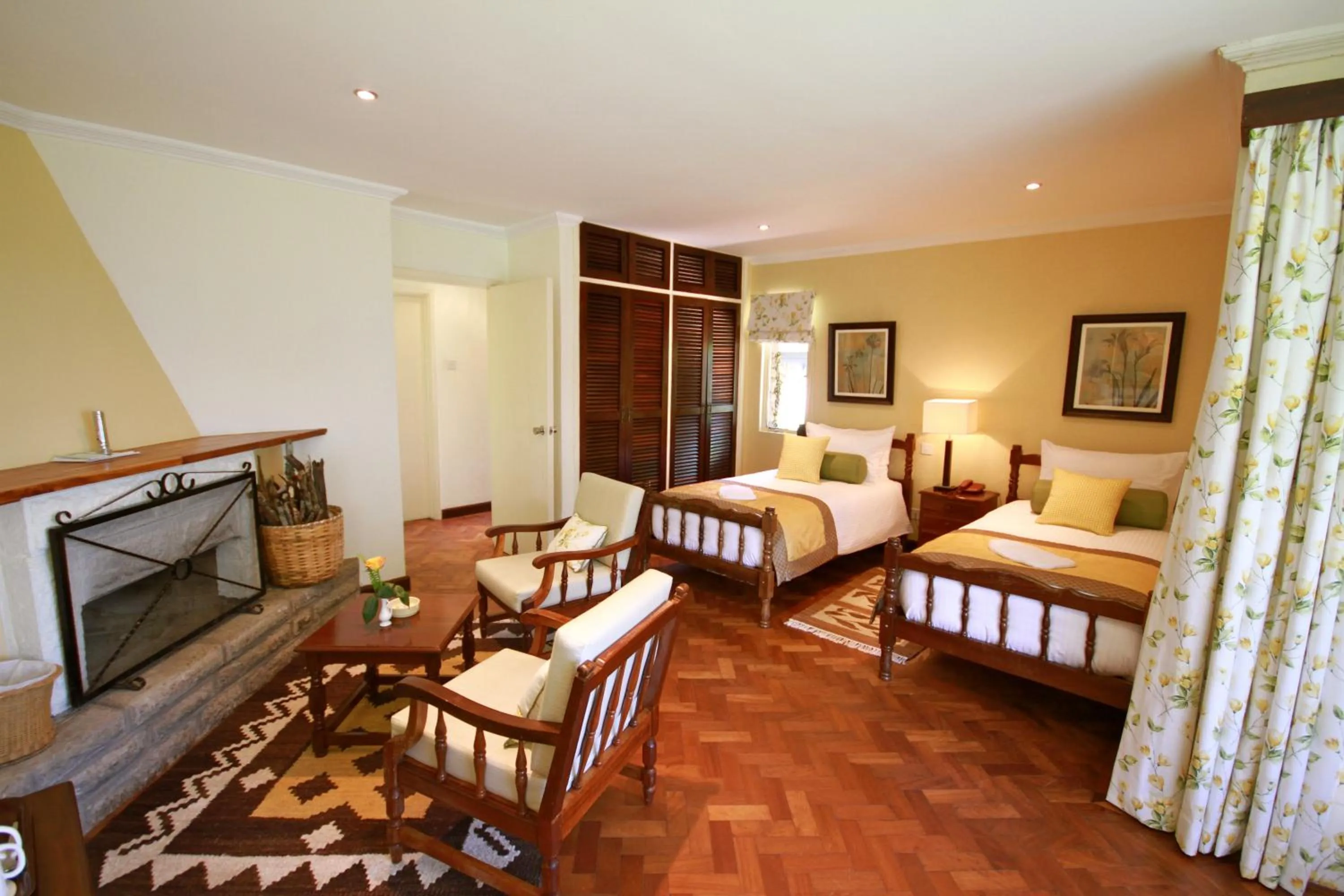 Photo of the whole room, Bed in The Aberdare Country Club