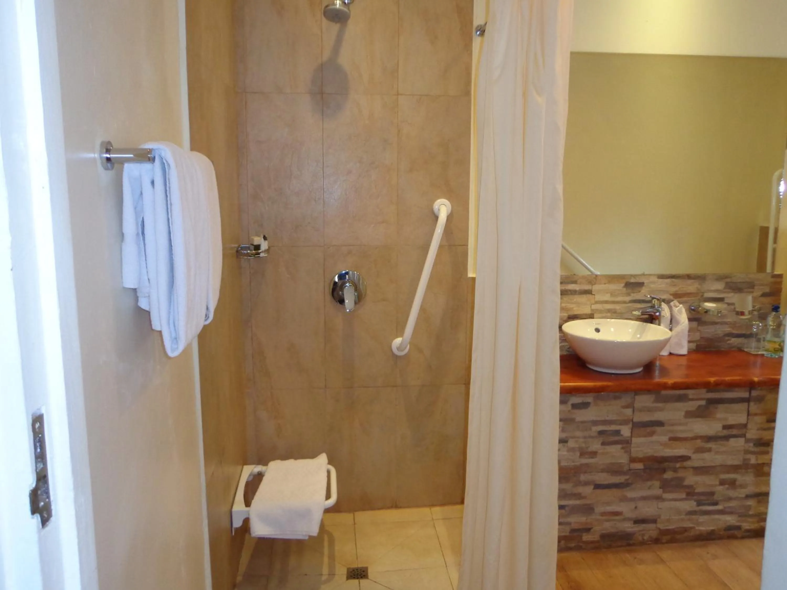 Toilet in The Aberdare Country Club