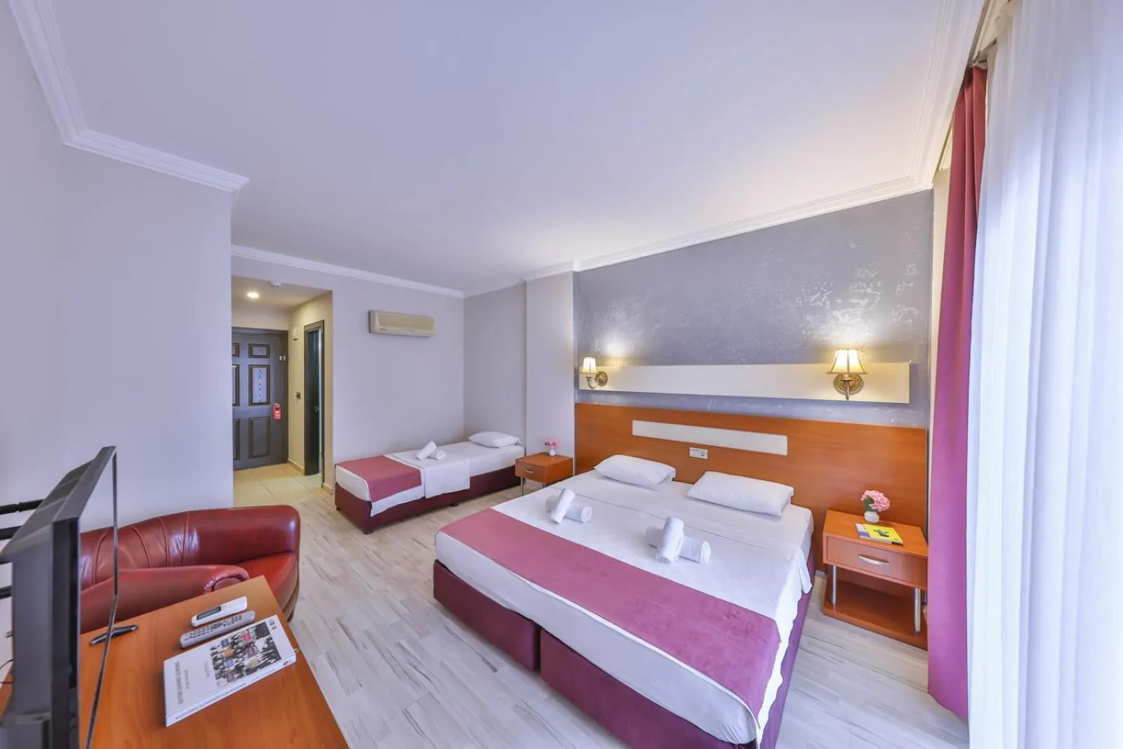 Photo of the whole room in Kas Bilgin Hotel