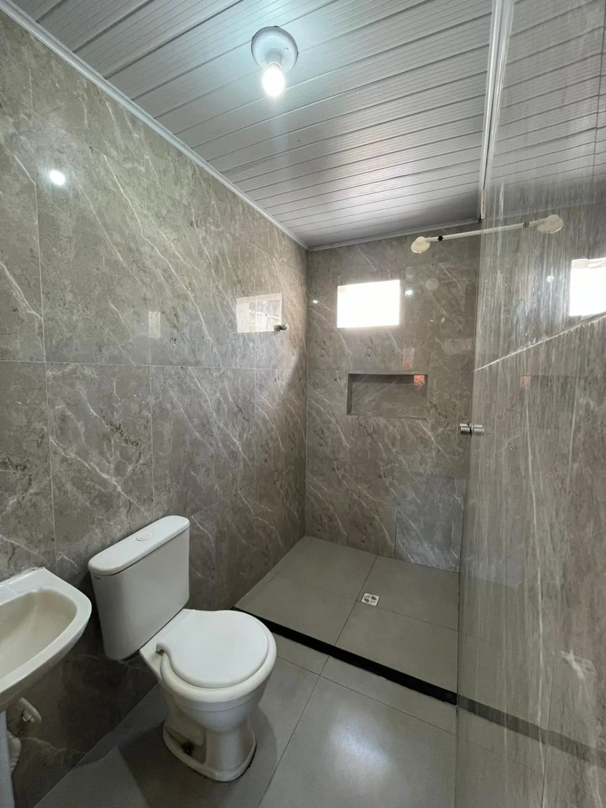 Shower in Pousada Freitas