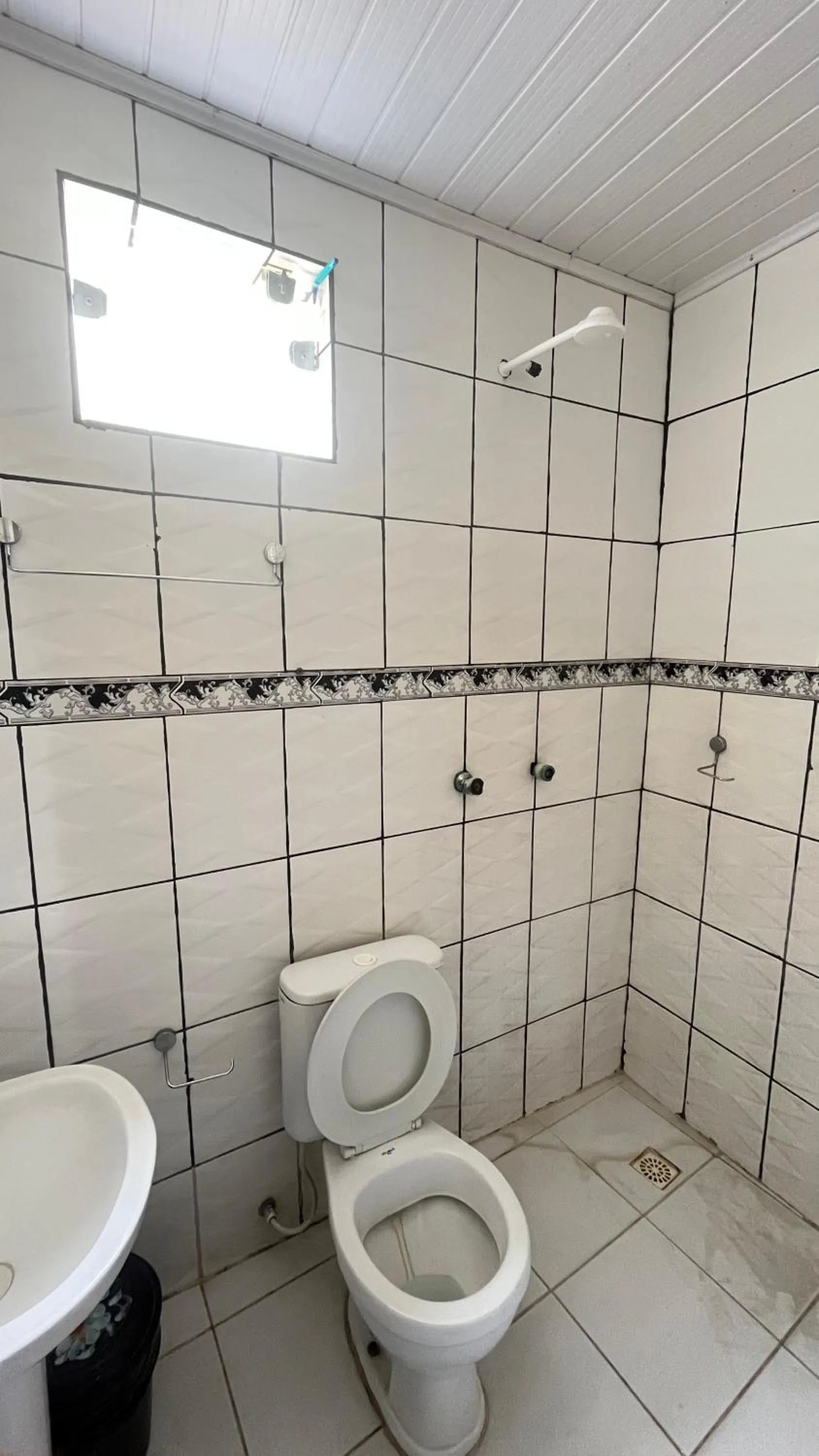 Shower in Pousada Freitas