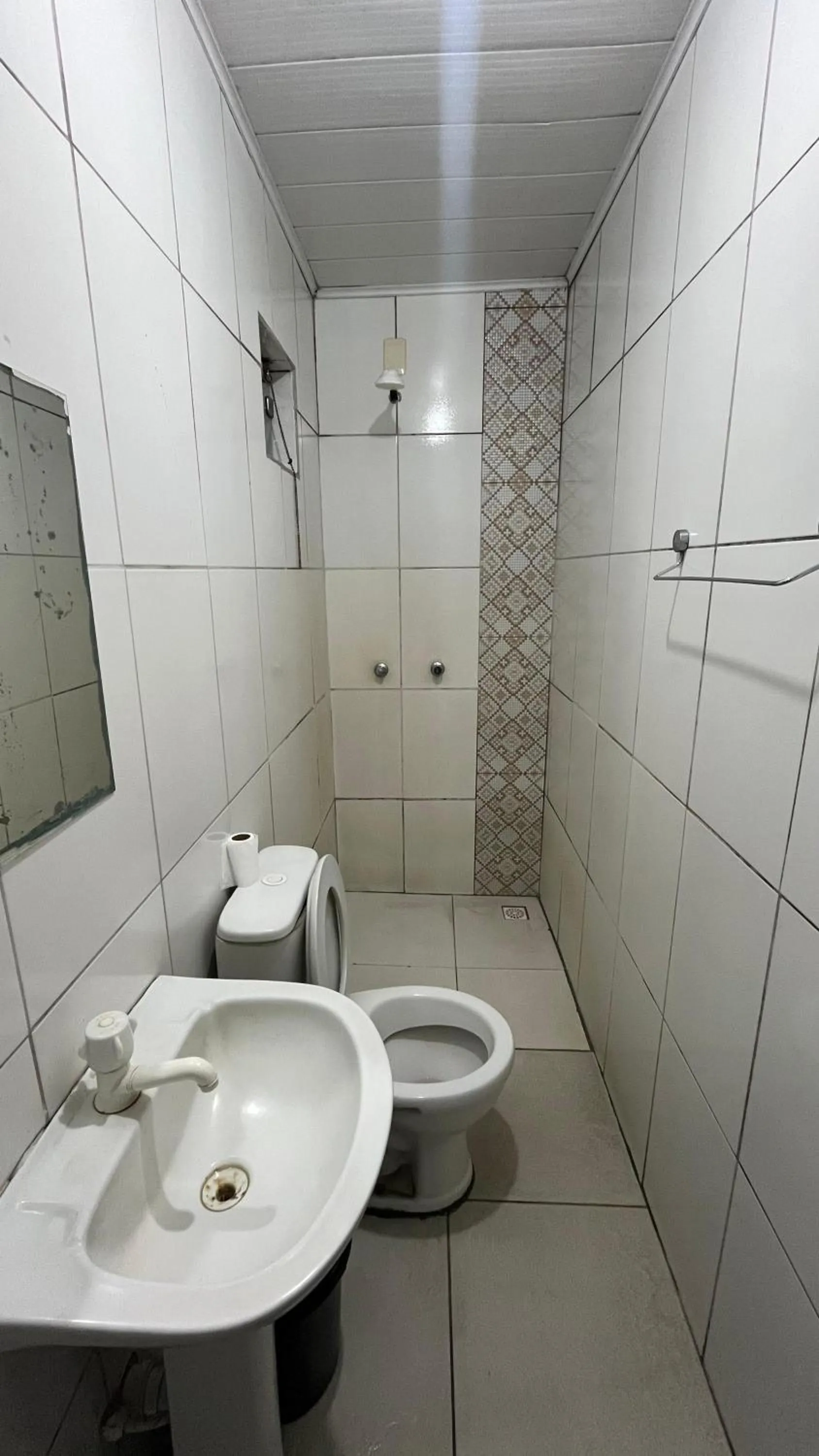 Shower in Pousada Freitas