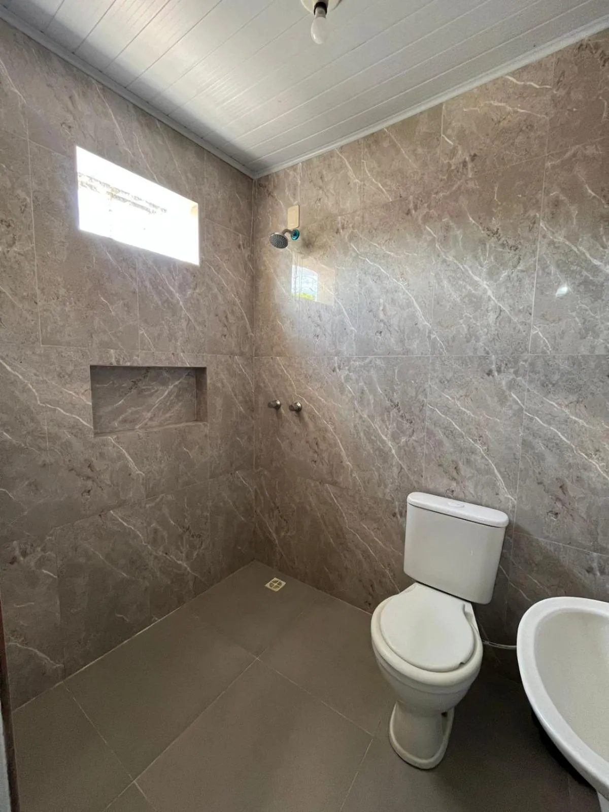 Shower in Pousada Freitas