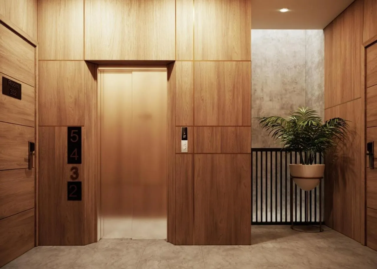 elevator in Hans Hotel