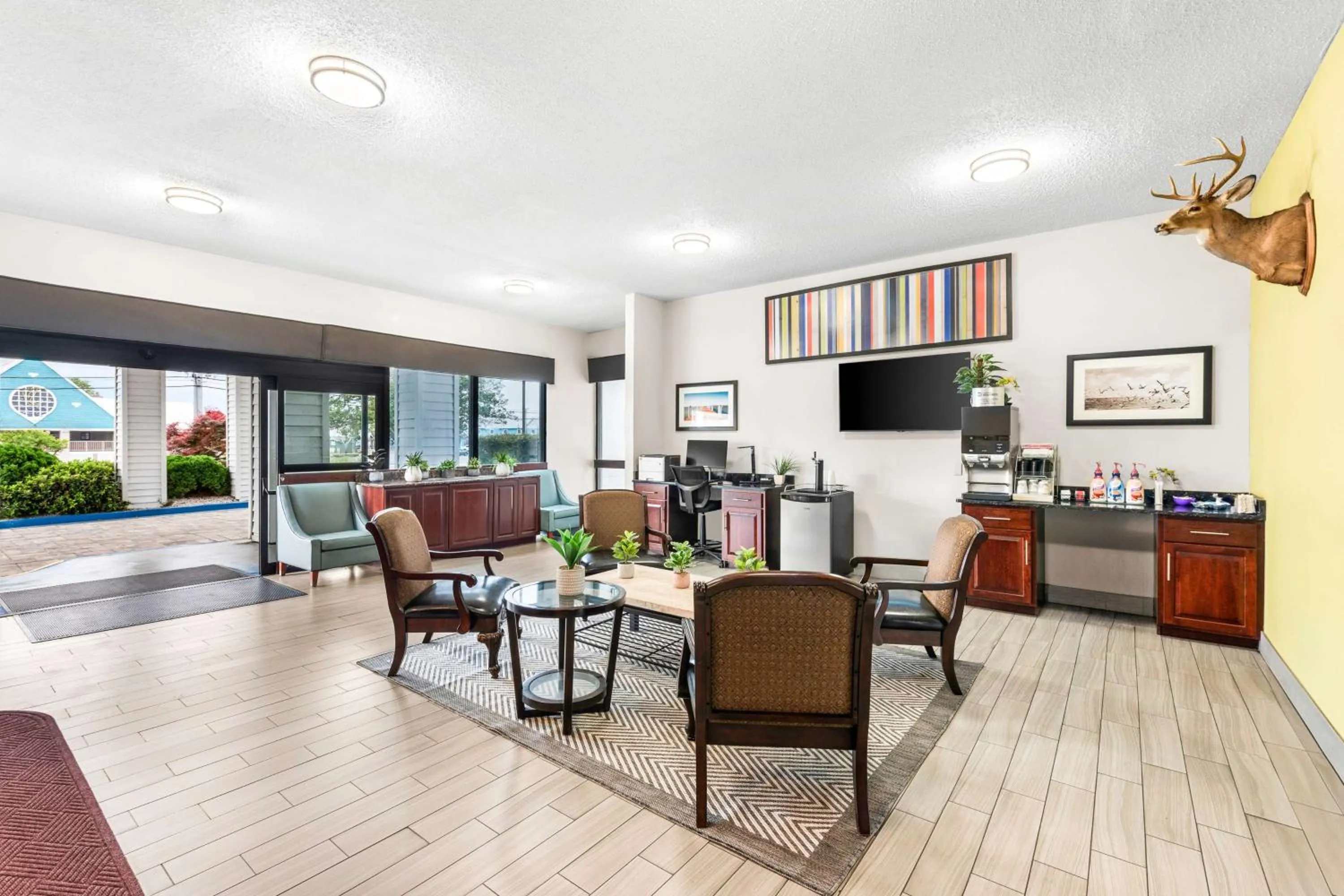 Lobby or reception in Best Western Kent Narrows Inn