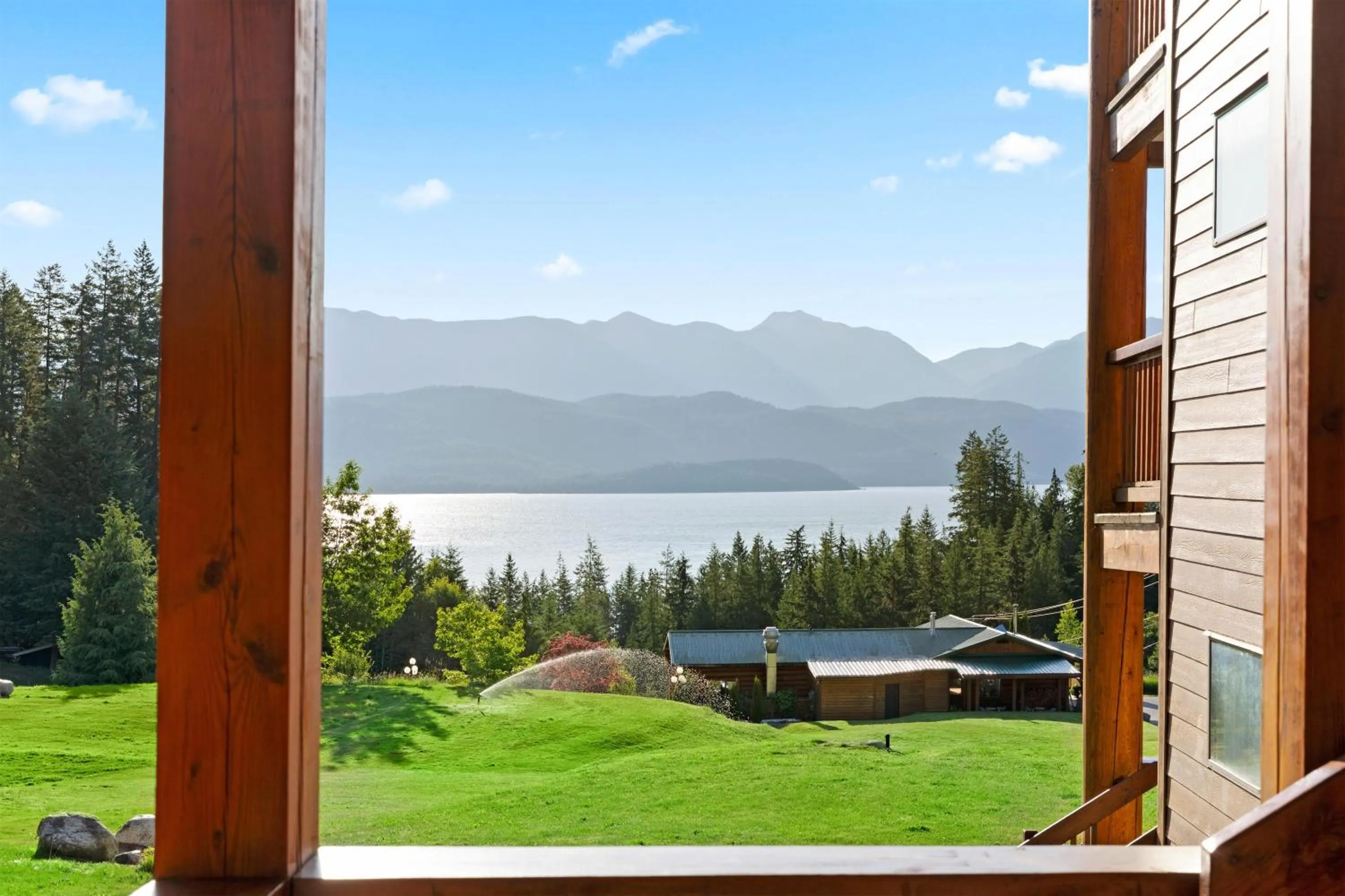 Property building in Kootenay Lakeview Resort BW Signature Collection