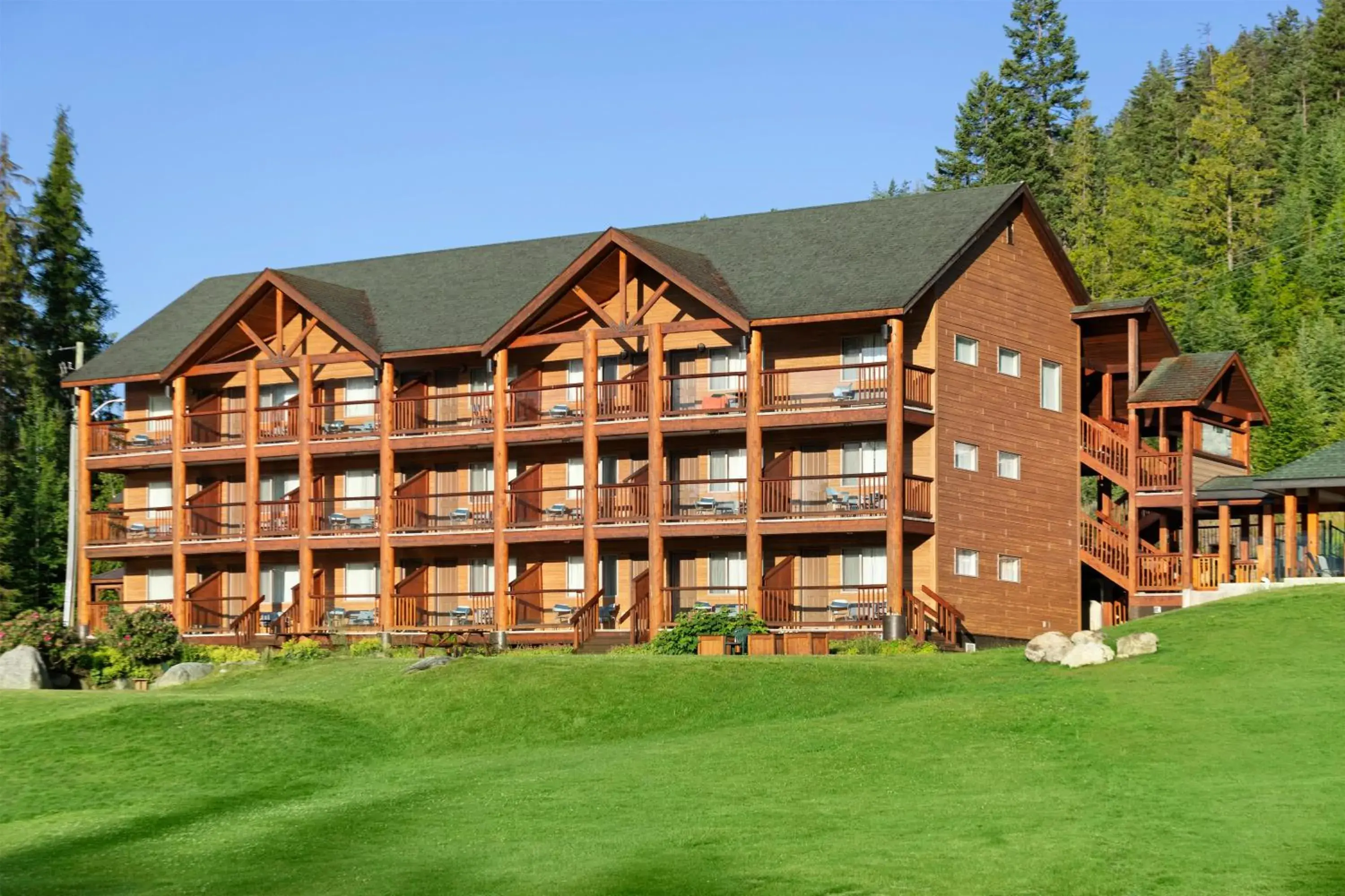 Property building in Kootenay Lakeview Resort BW Signature Collection Property building in Kootenay Lakeview Resort BW Signature Collection