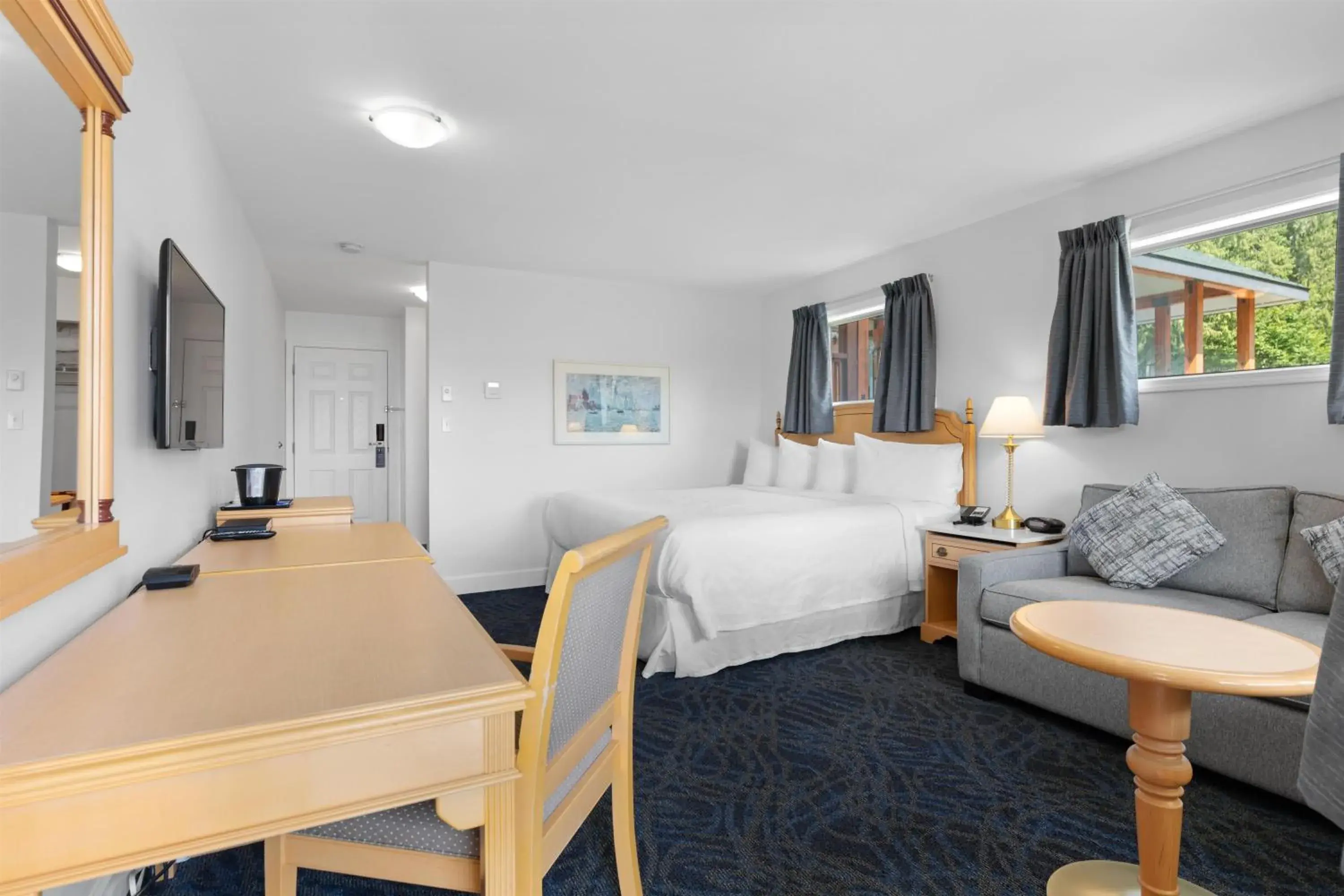 Bedroom, Bed in Kootenay Lakeview Resort BW Signature Collection Bedroom, Bed in Kootenay Lakeview Resort BW Signature Collection