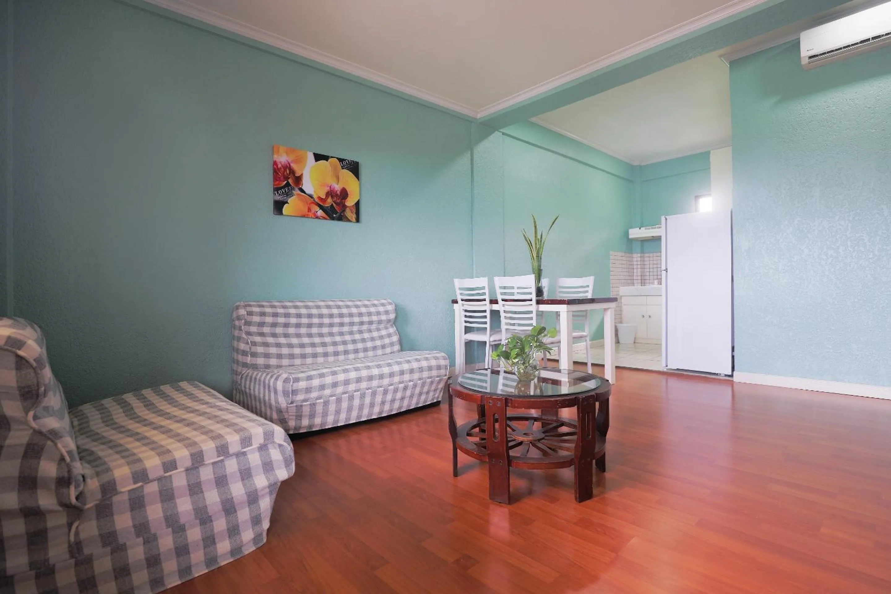 Living room in Beach Garden Hotel