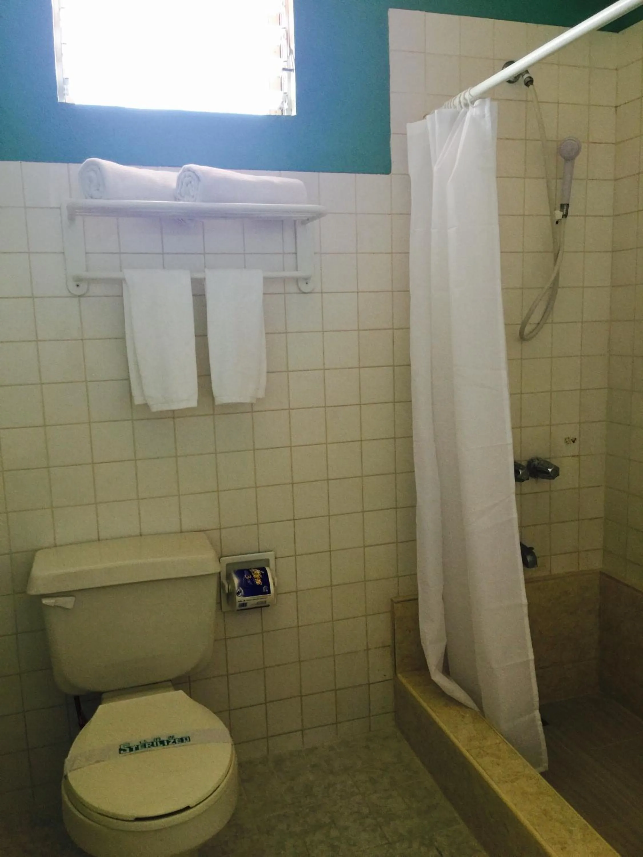 Shower in Beach Garden Hotel