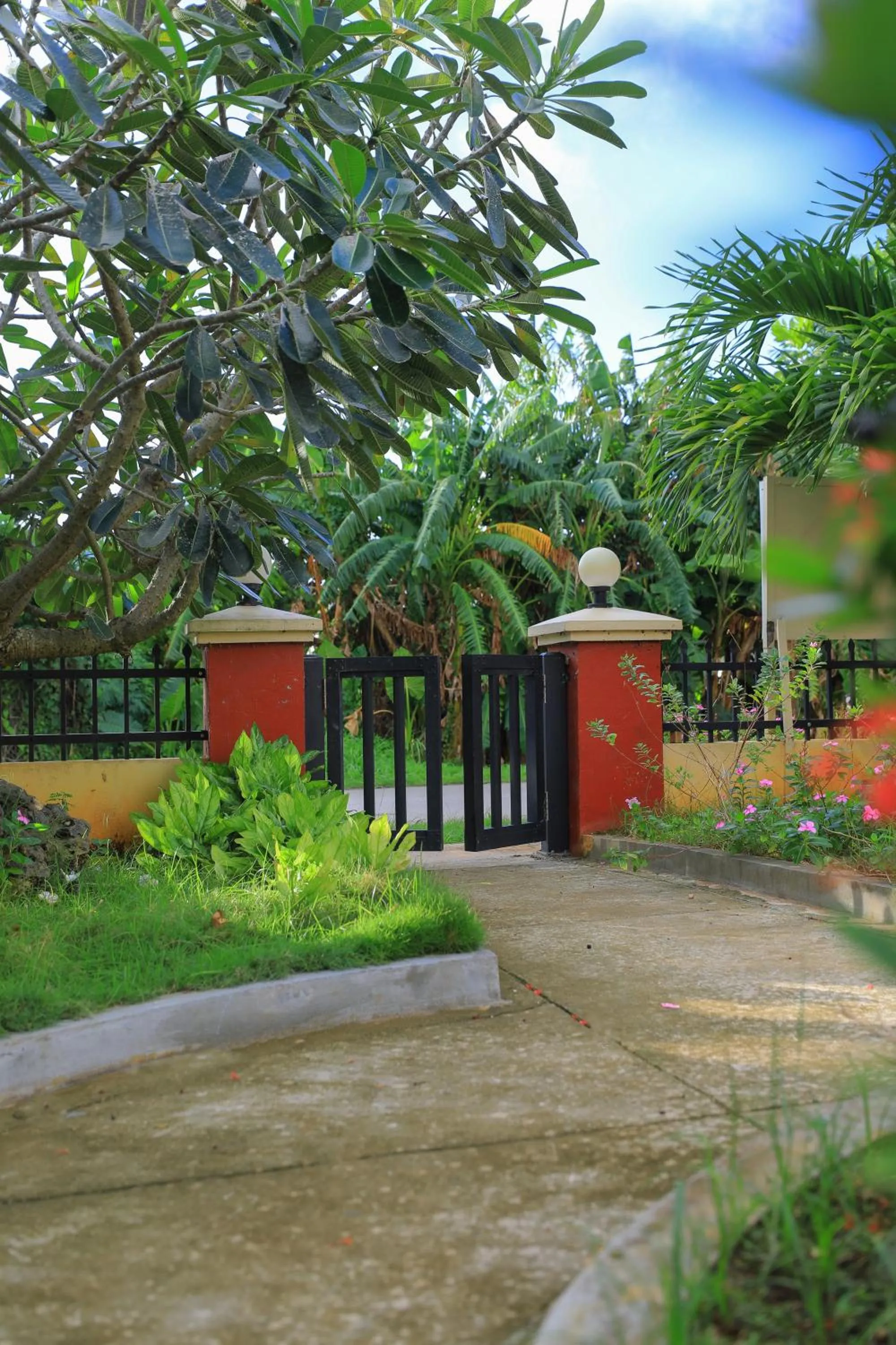 Facade/entrance in Beach Garden Hotel