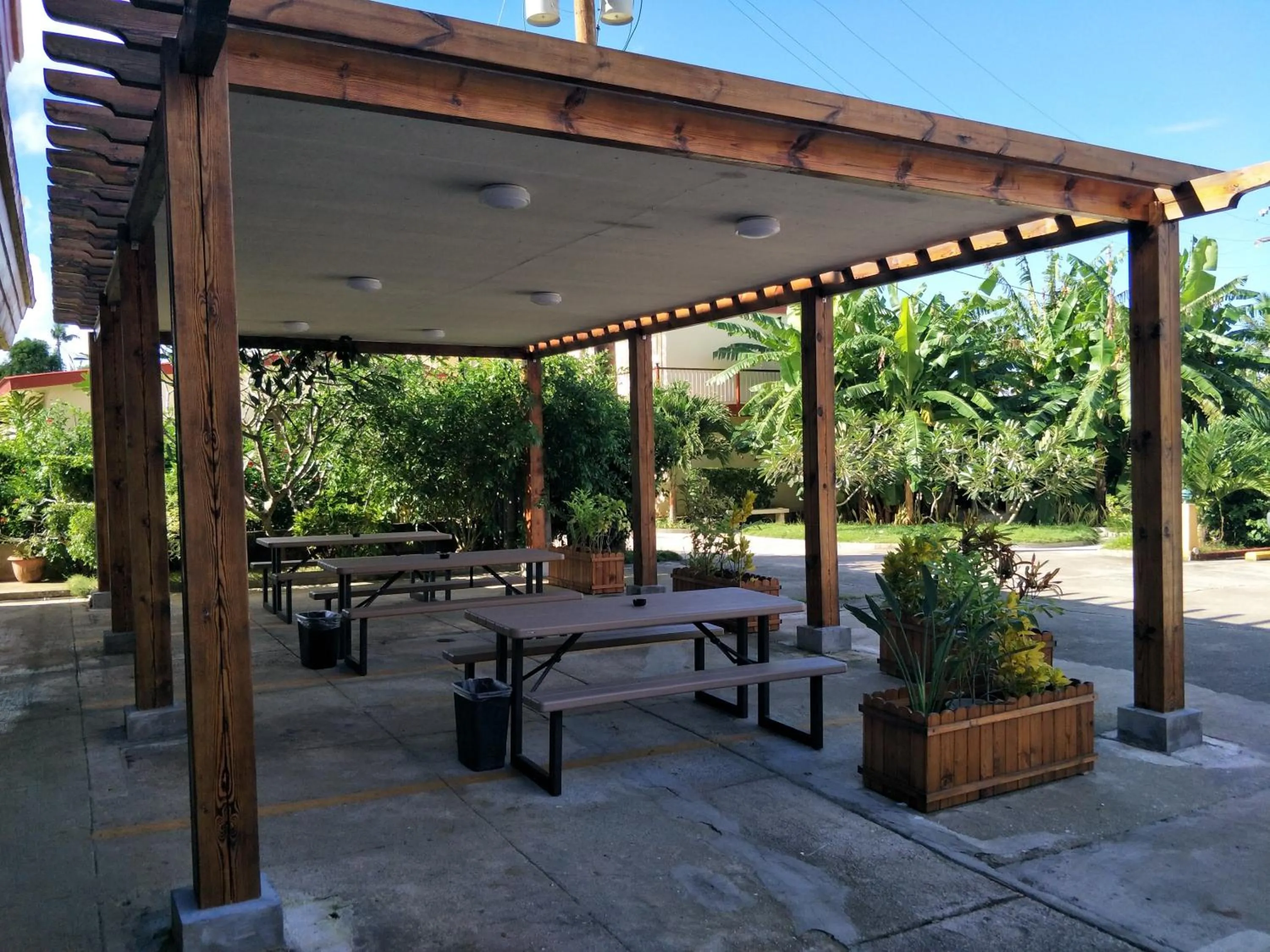 Communal lounge/ TV room in Beach Garden Hotel