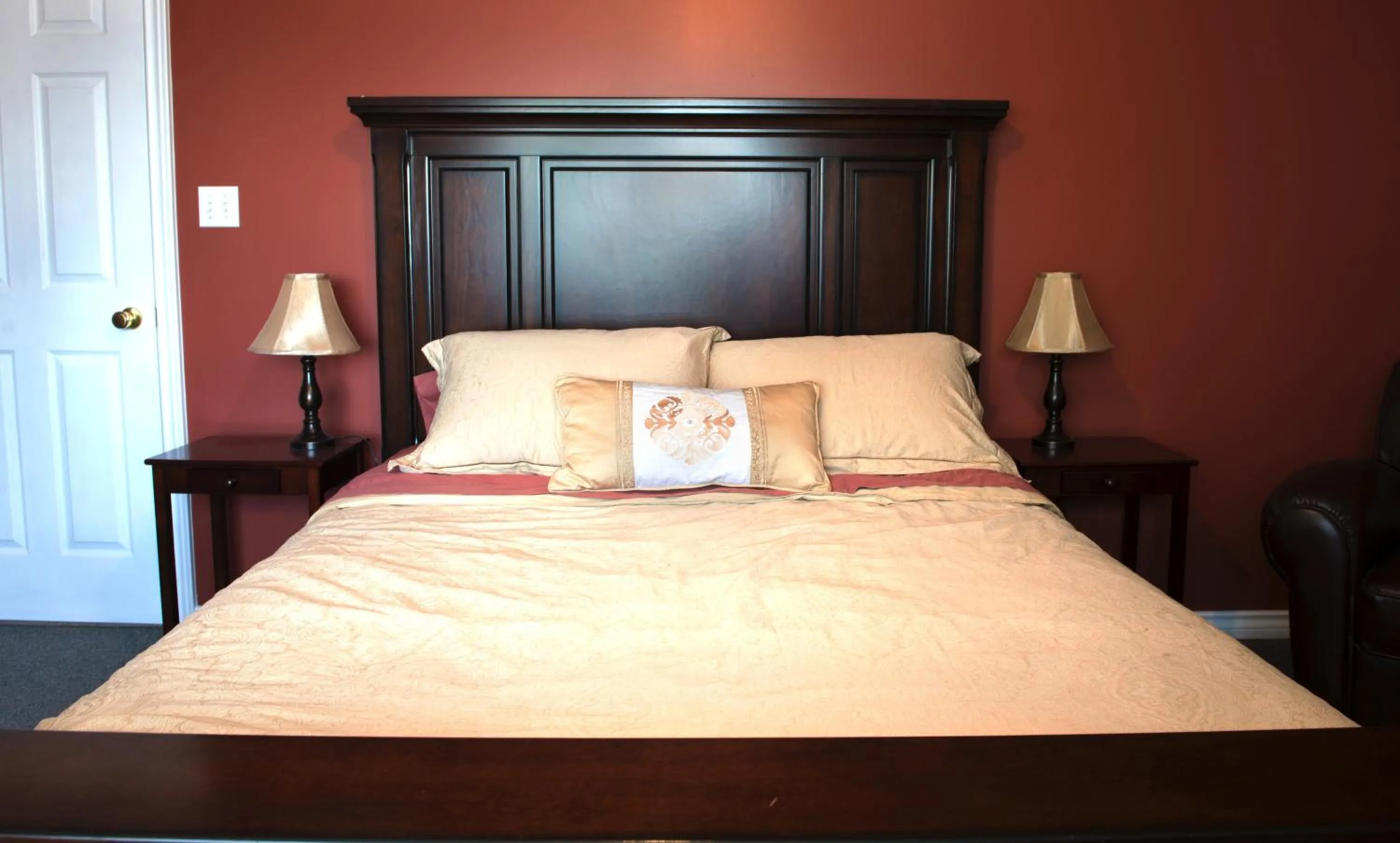 Bed in Silver Star Bed and Breakfast