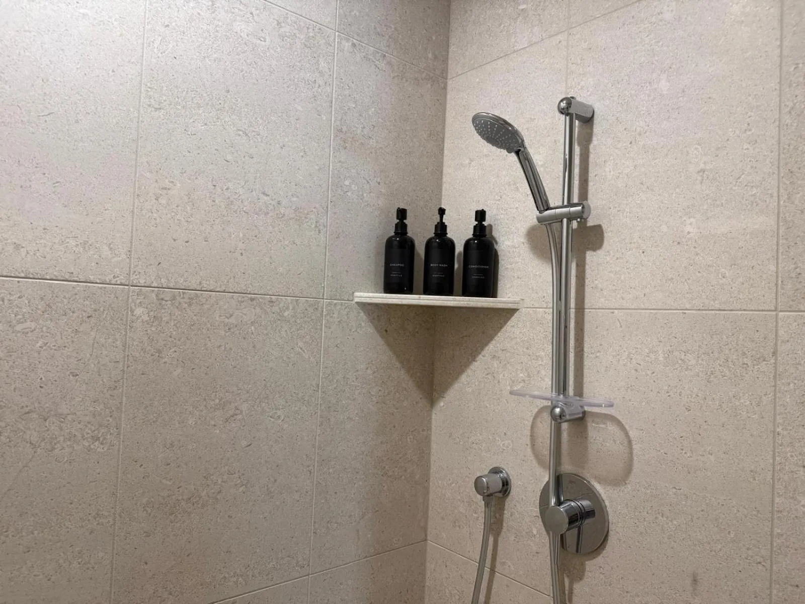 Shower in Unicorn Zebra