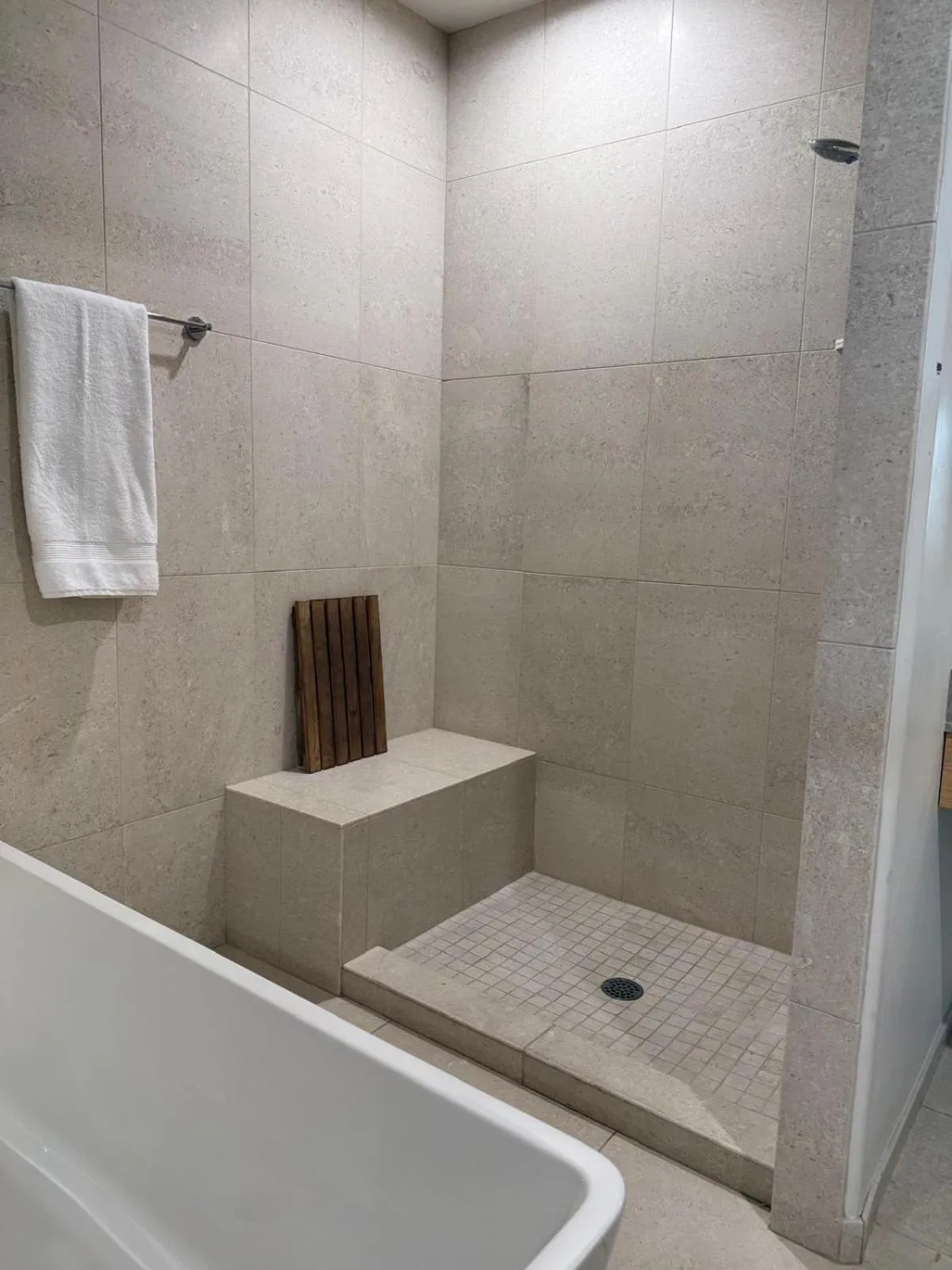 Shower in Unicorn Zebra