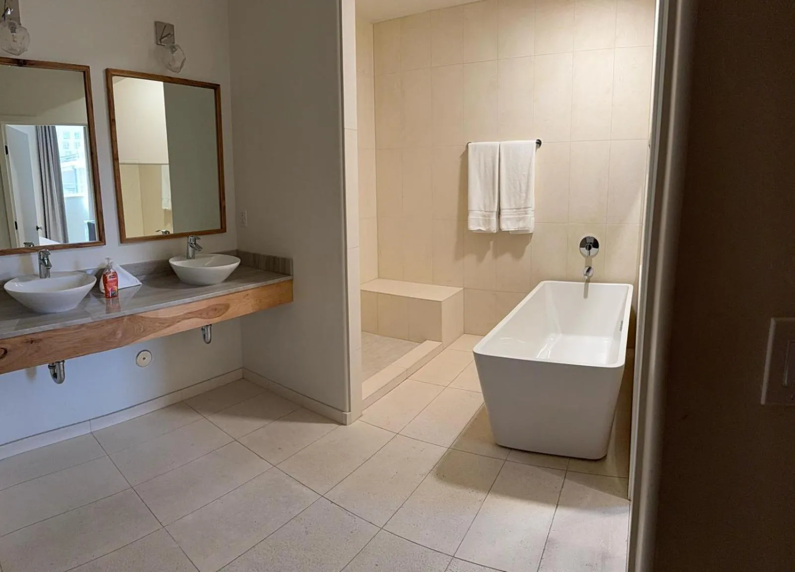 Shower in Unicorn Zebra