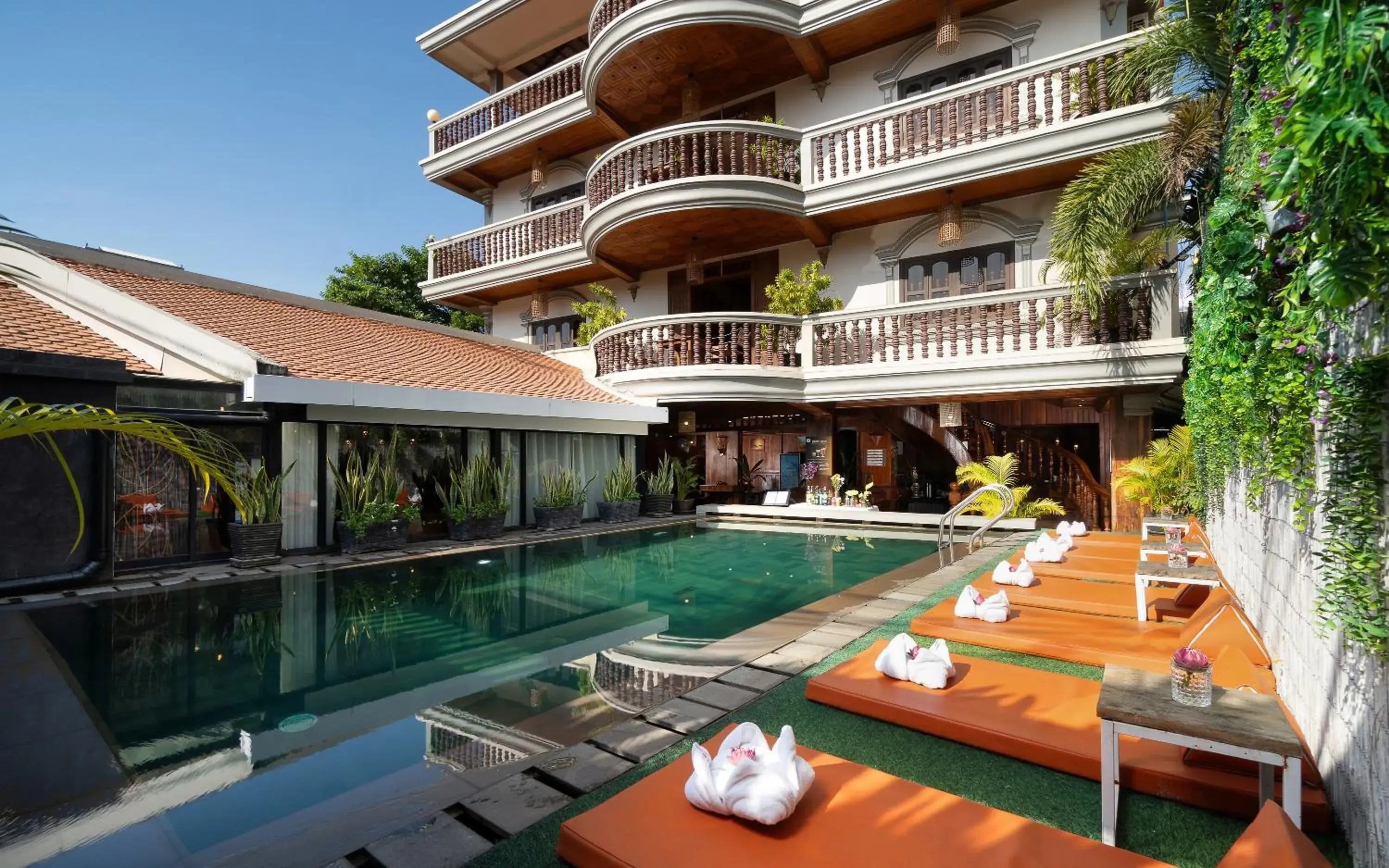 Property building in Siem Reap Center Hotel Property building in Siem Reap Center Hotel