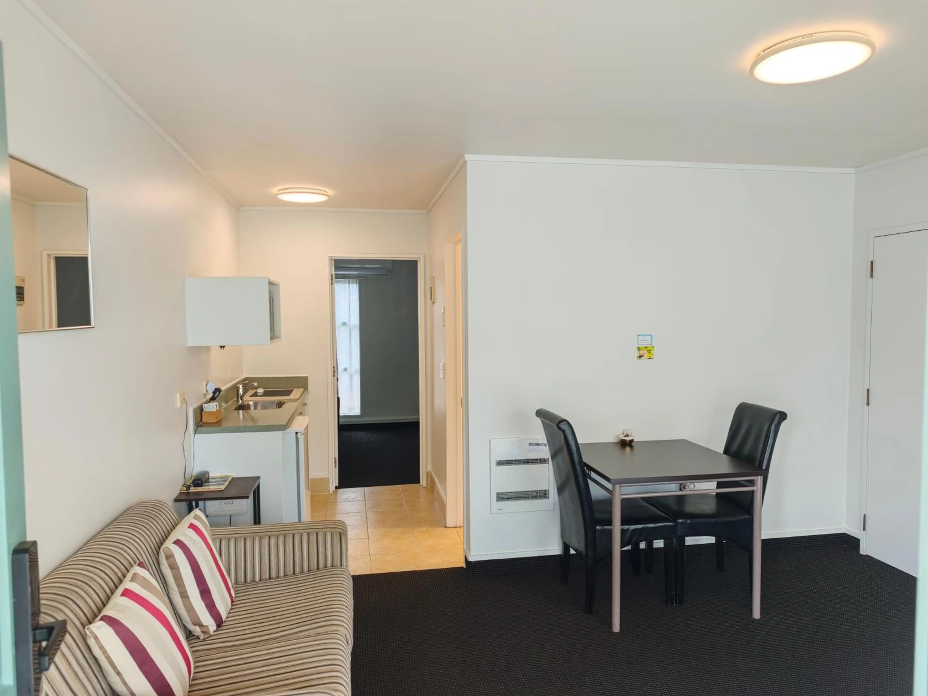 Living room in Great Lake Motel Taupo