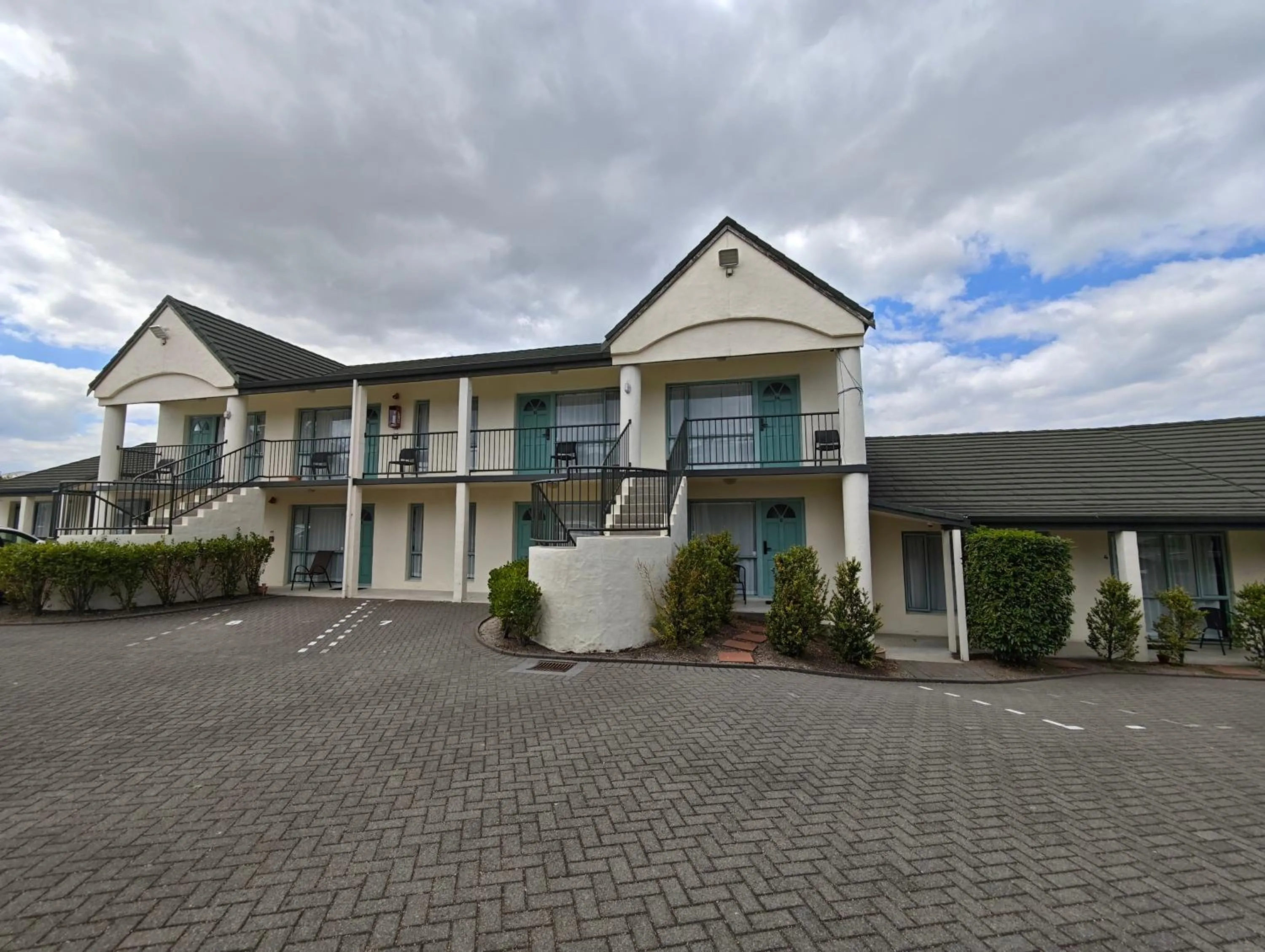 Property building in Great Lake Motel Taupo