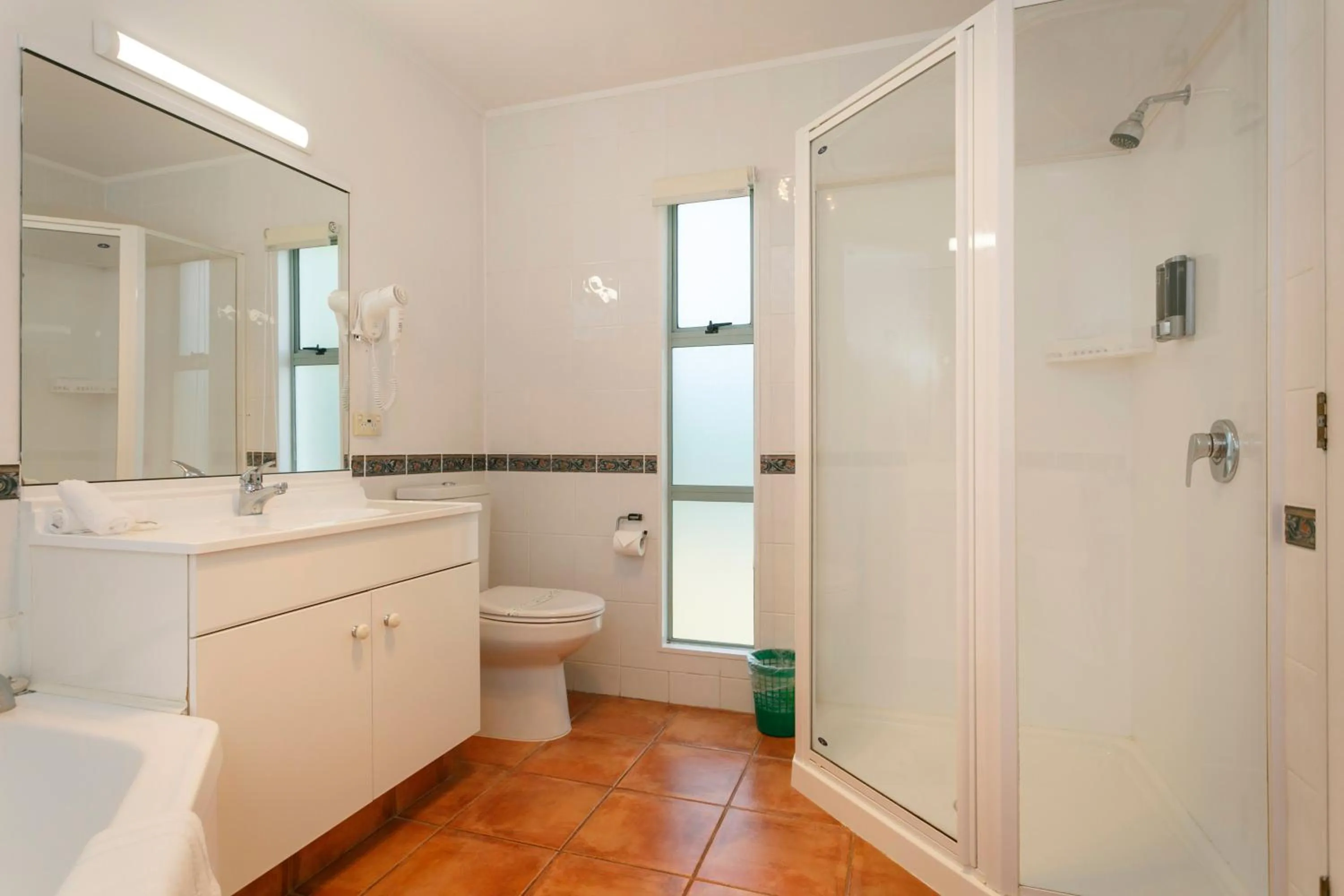 Bathroom in Great Lake Motel Taupo