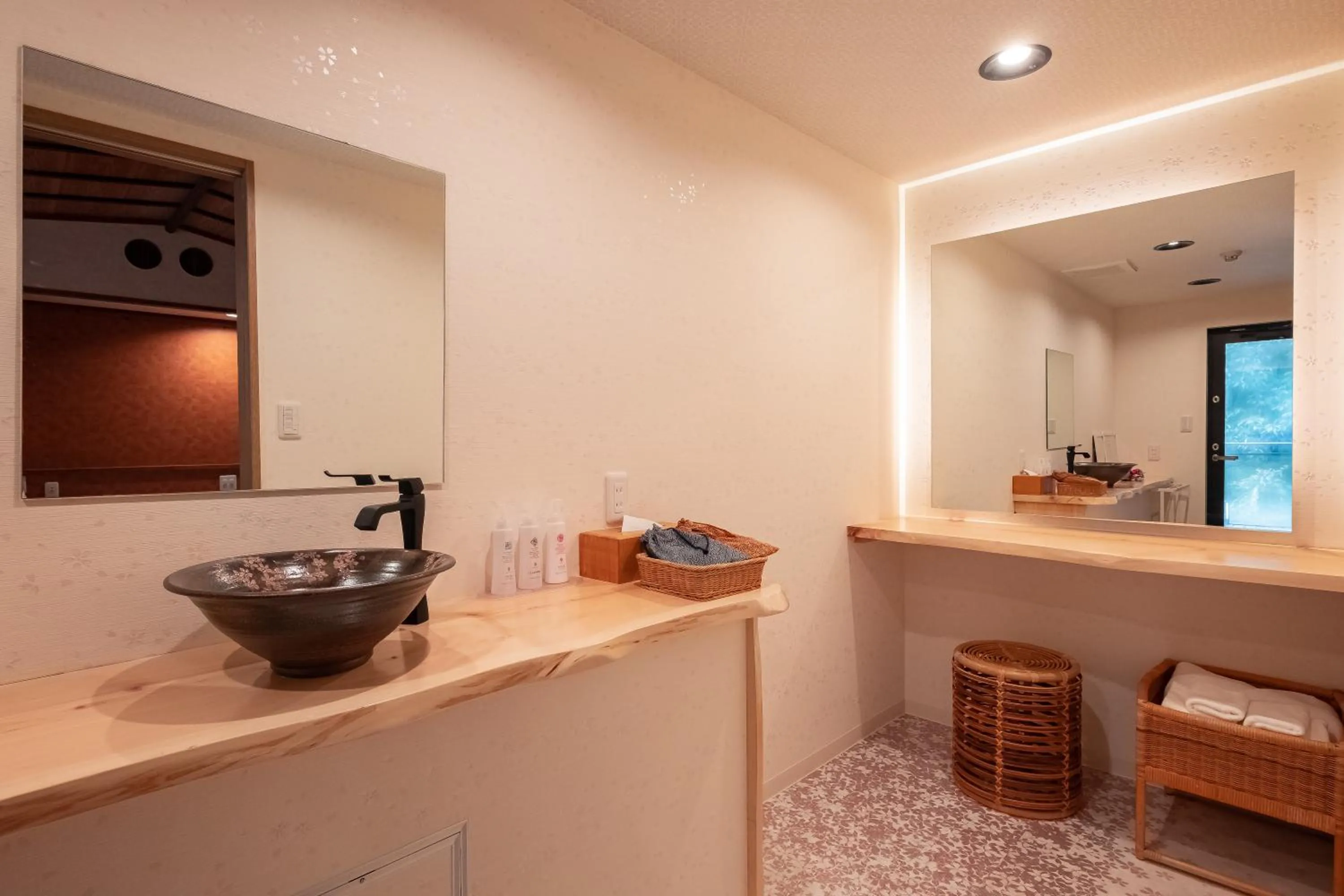 Photo of the whole room in Hakuunsou