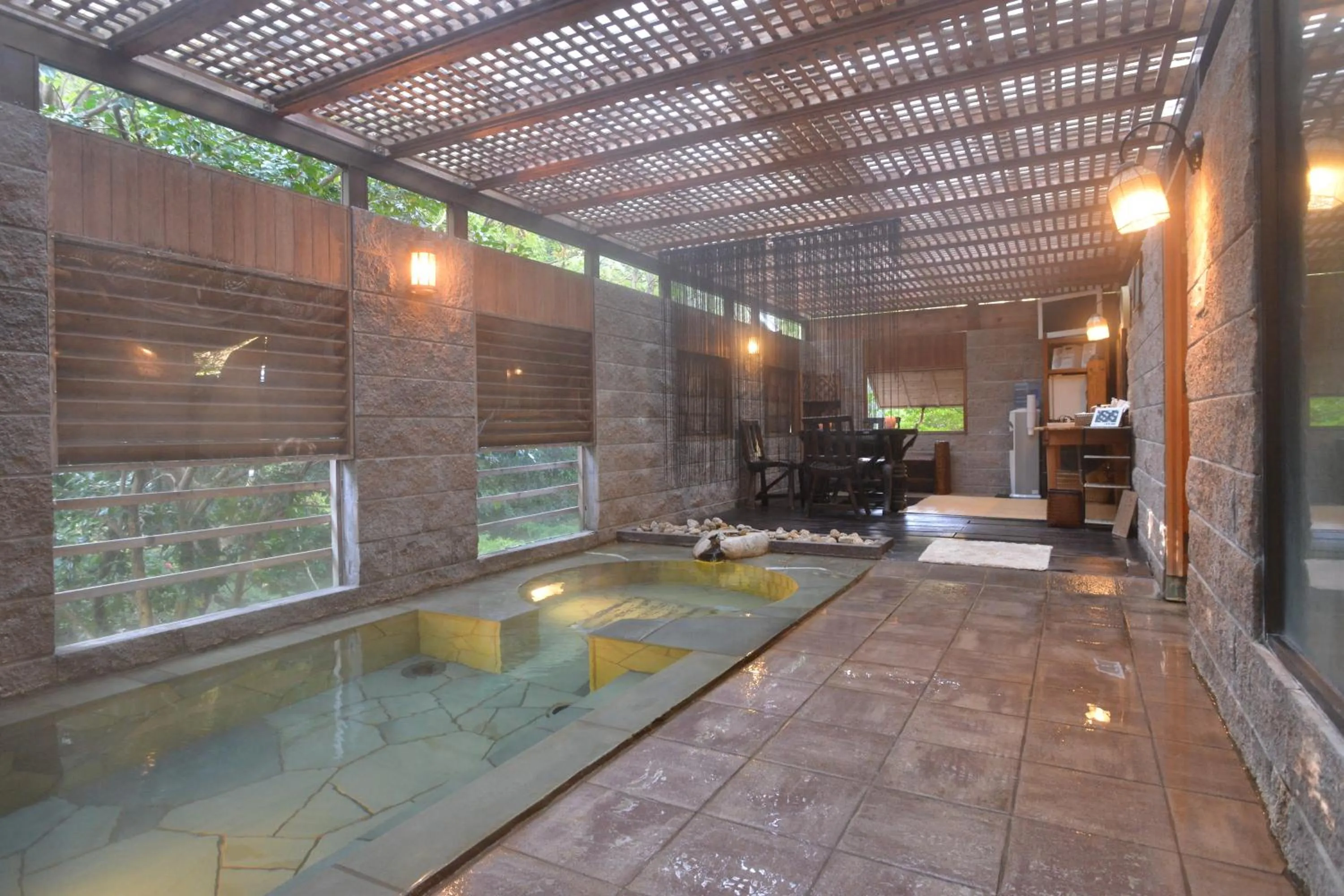 Hot Spring Bath in Hakuunsou