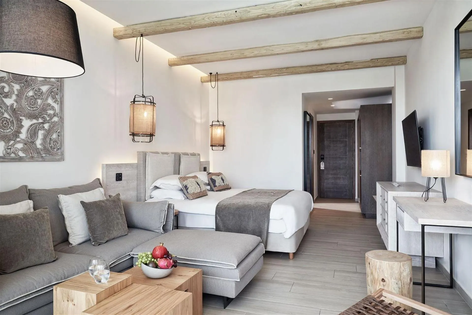 Photo of the whole room in Mare Ayia Napa