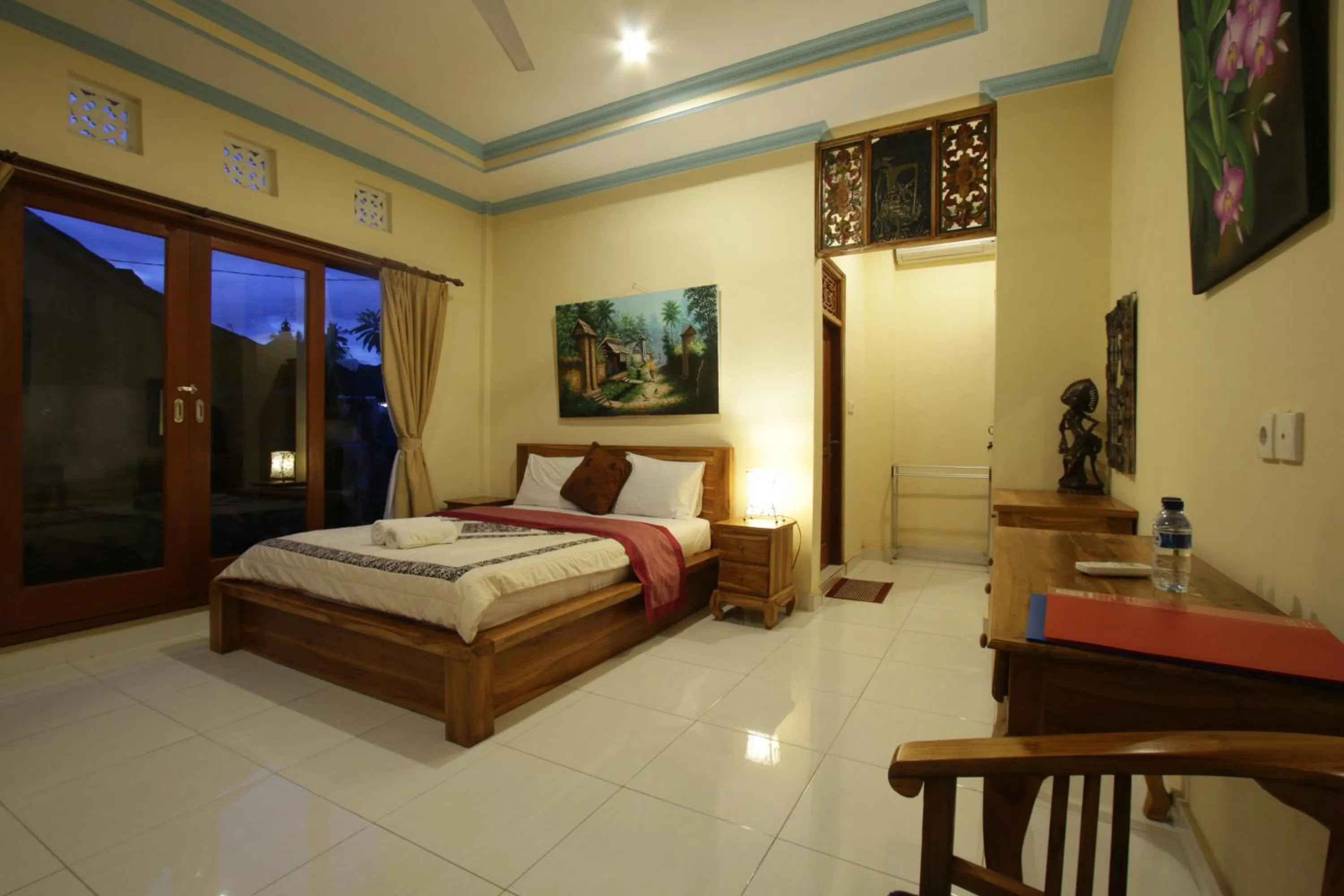 Bedroom, Bed in Loris Homestay