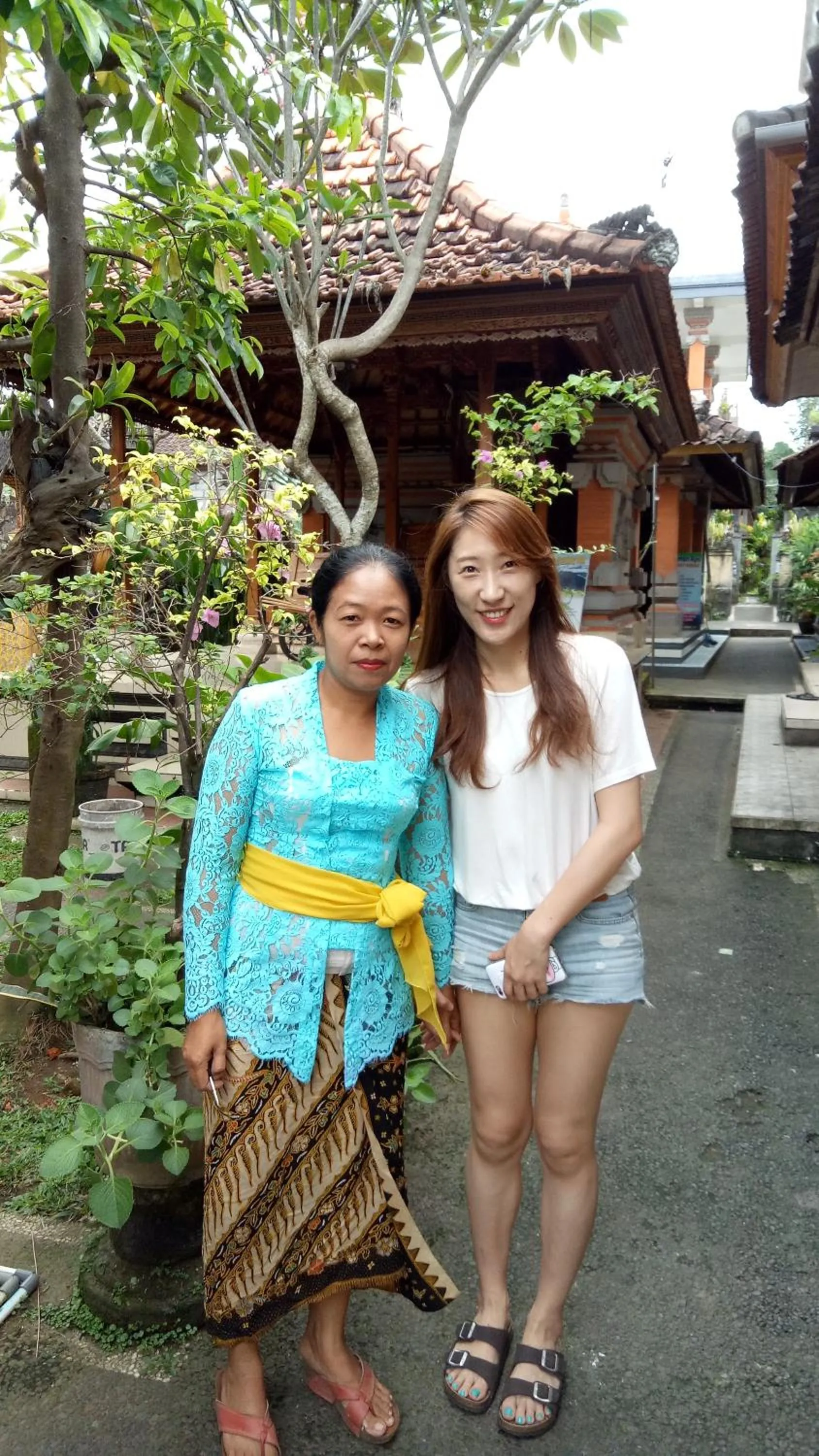 Guests in Loris Homestay