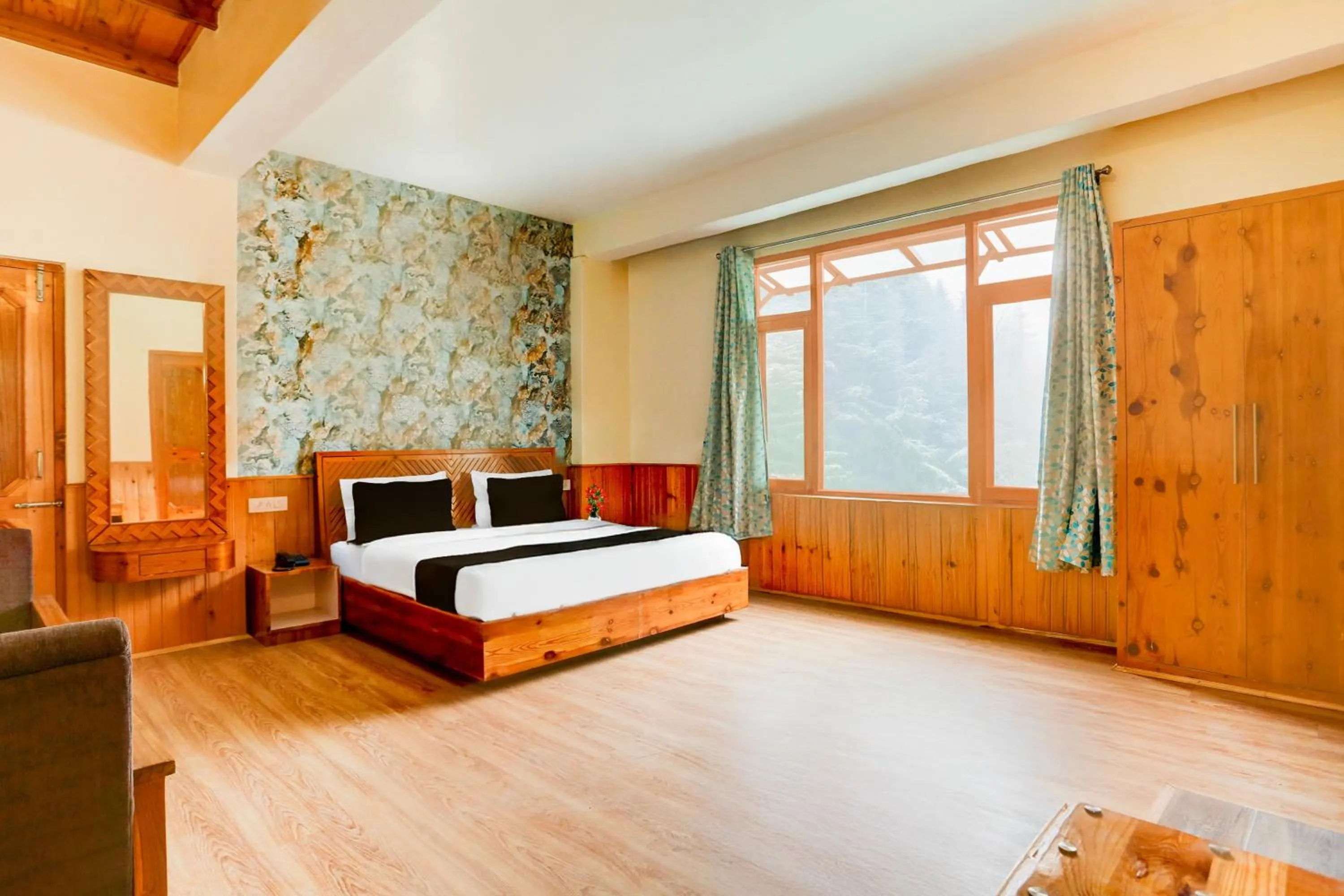 Classic Triple Room - single occupancy in Hotel O Model Town Road