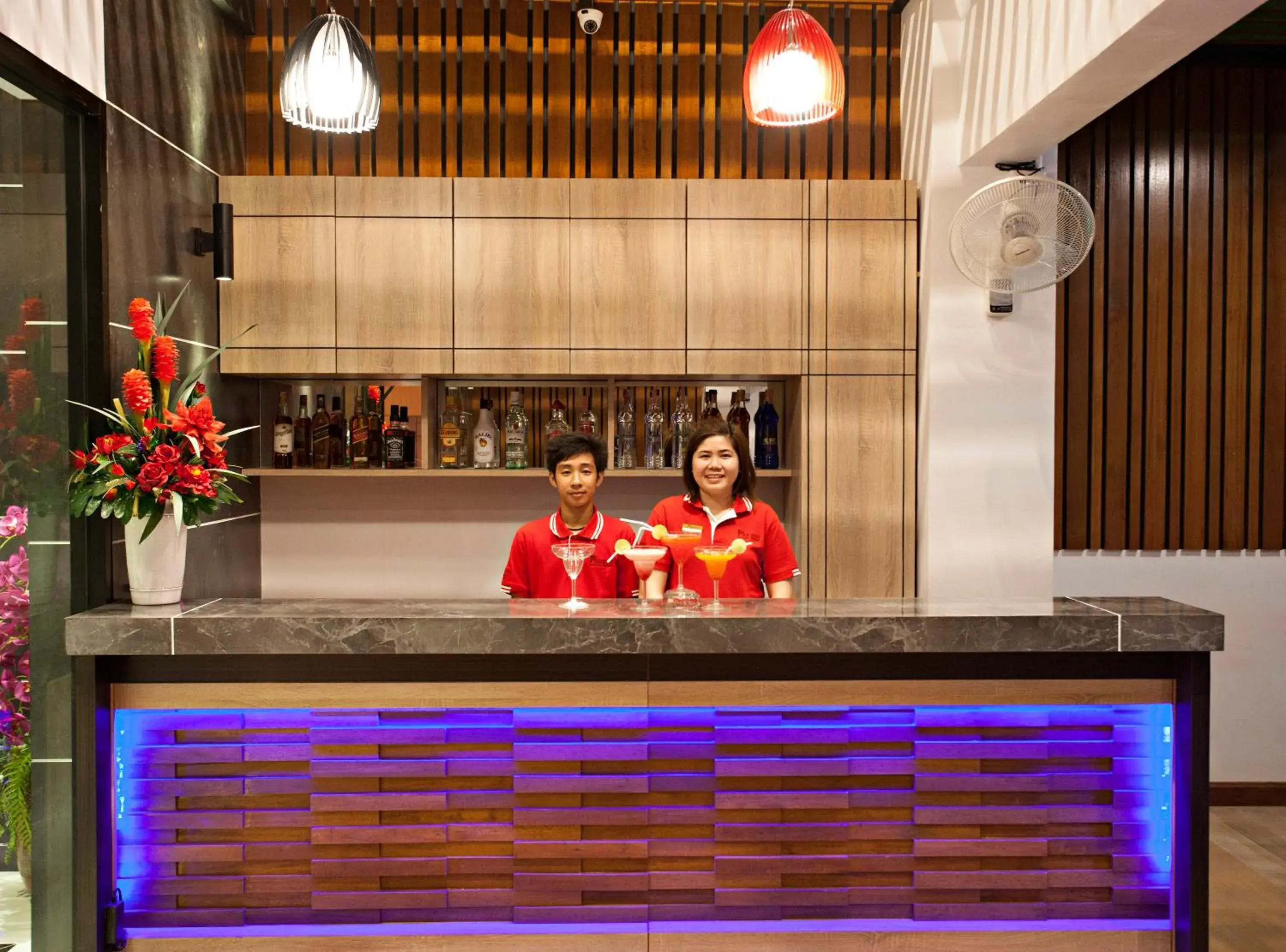 Lounge or bar in Paripas Patong Resort Lounge or bar in Paripas Patong Resort
