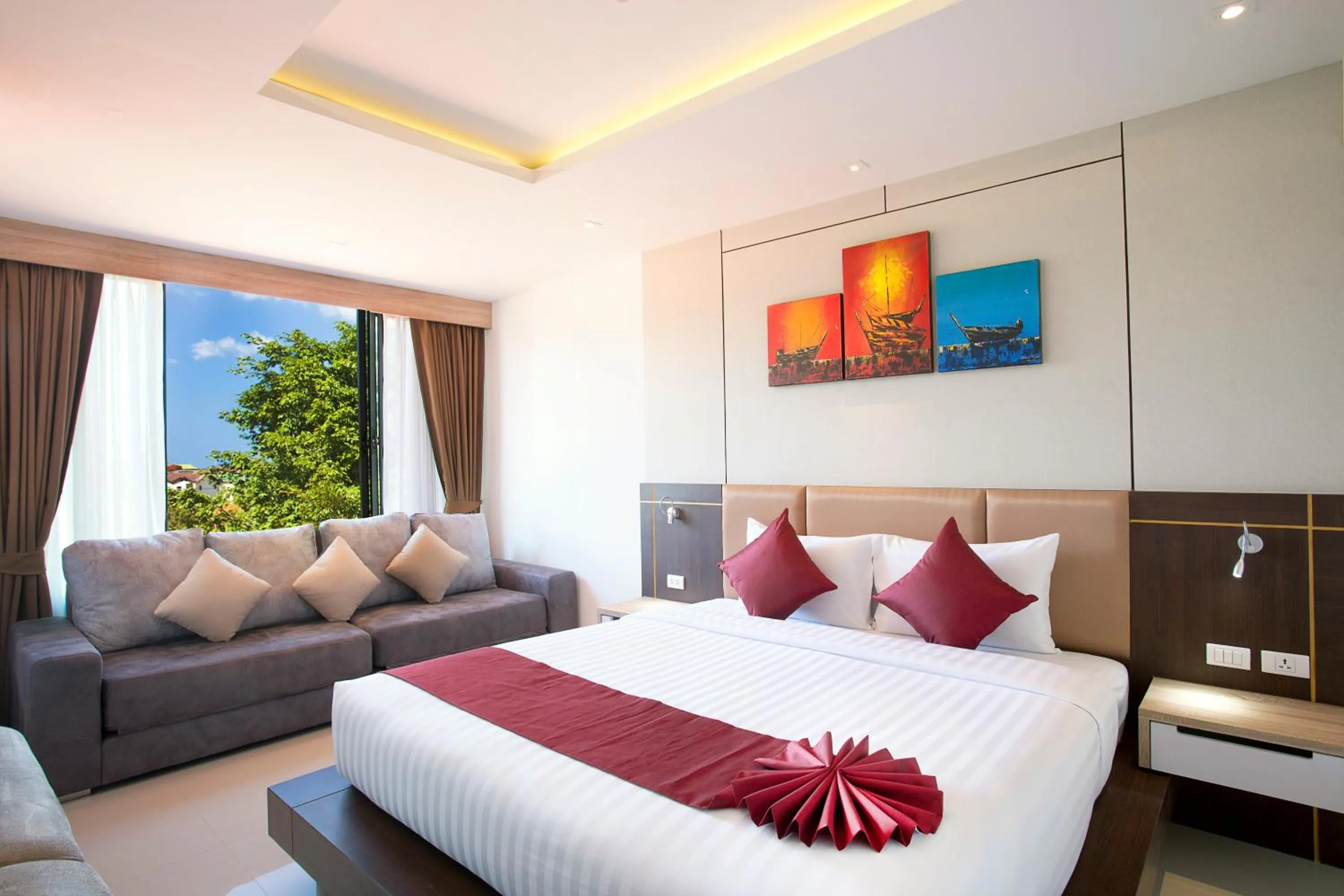 Bedroom, Bed in Paripas Patong Resort