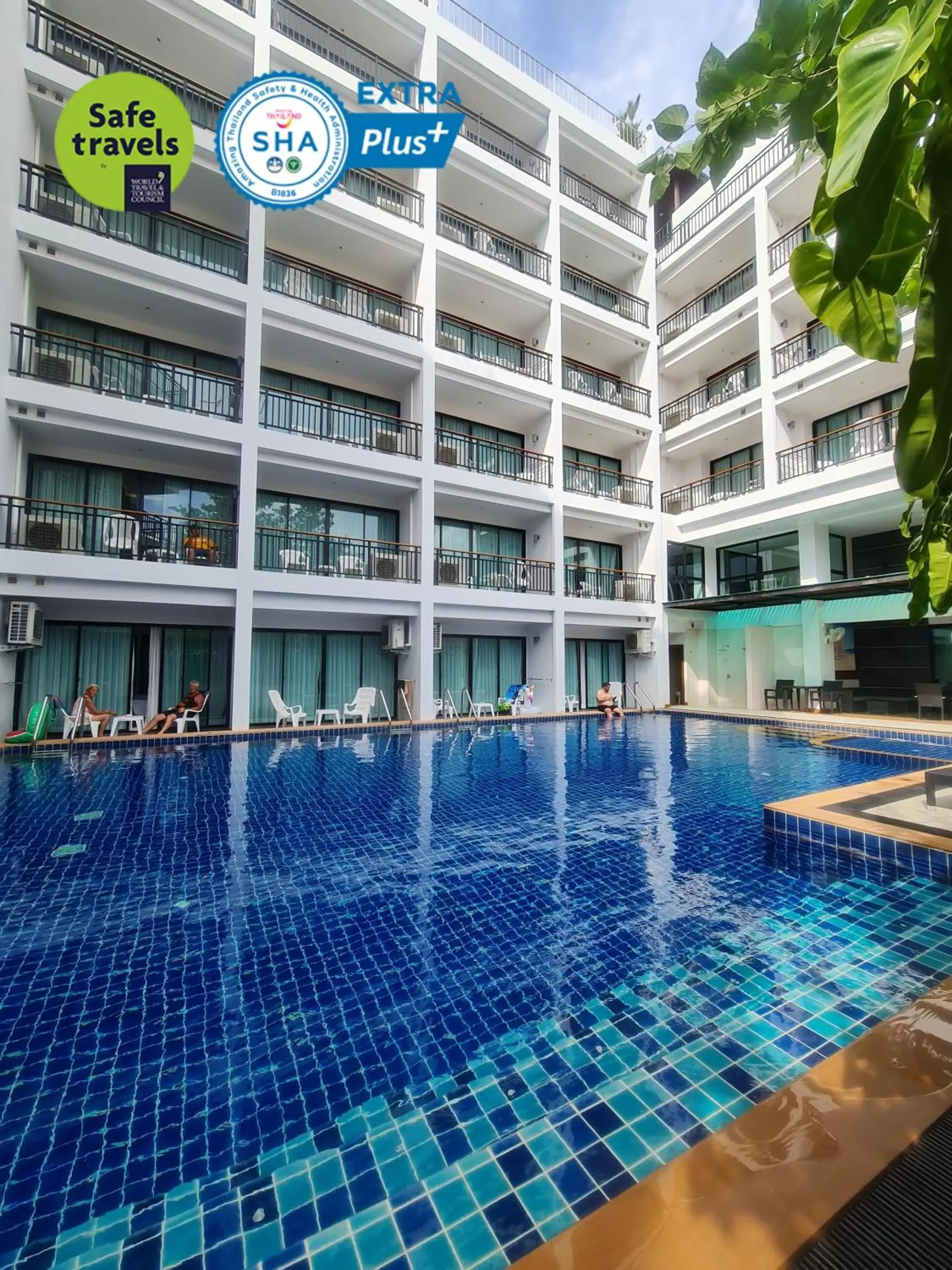 Property building in Paripas Patong Resort Property building in Paripas Patong Resort