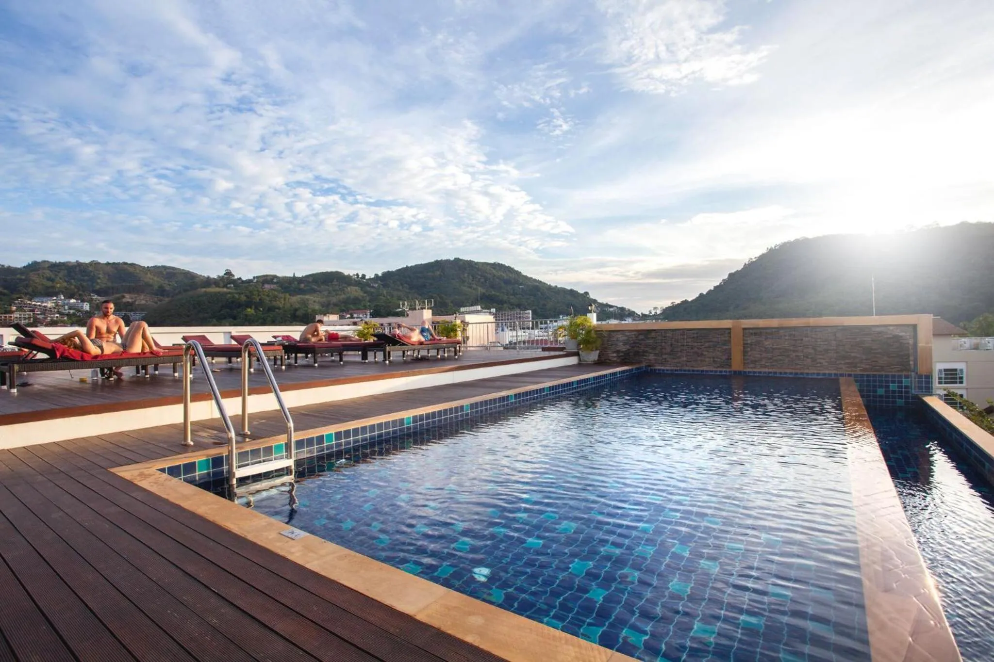 Swimming pool in Paripas Patong Resort