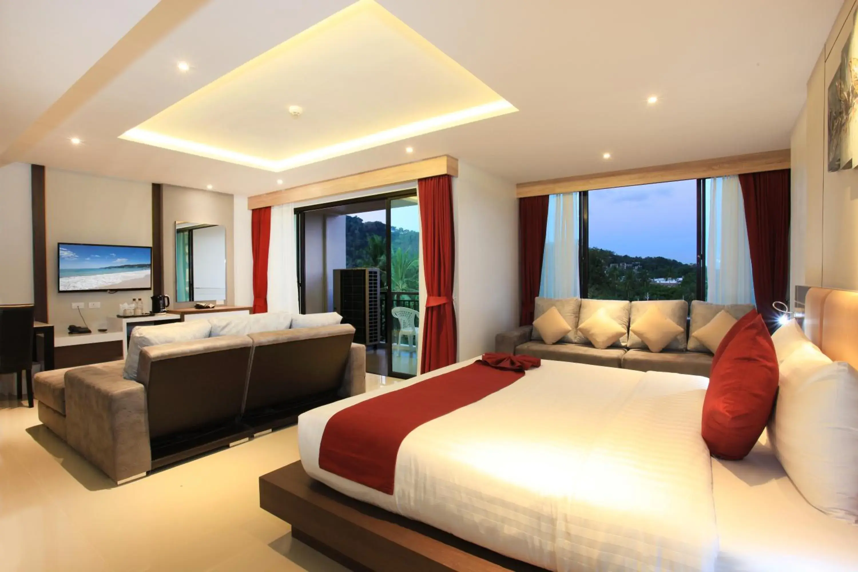 Bedroom, Bed in Paripas Patong Resort Bedroom, Bed in Paripas Patong Resort