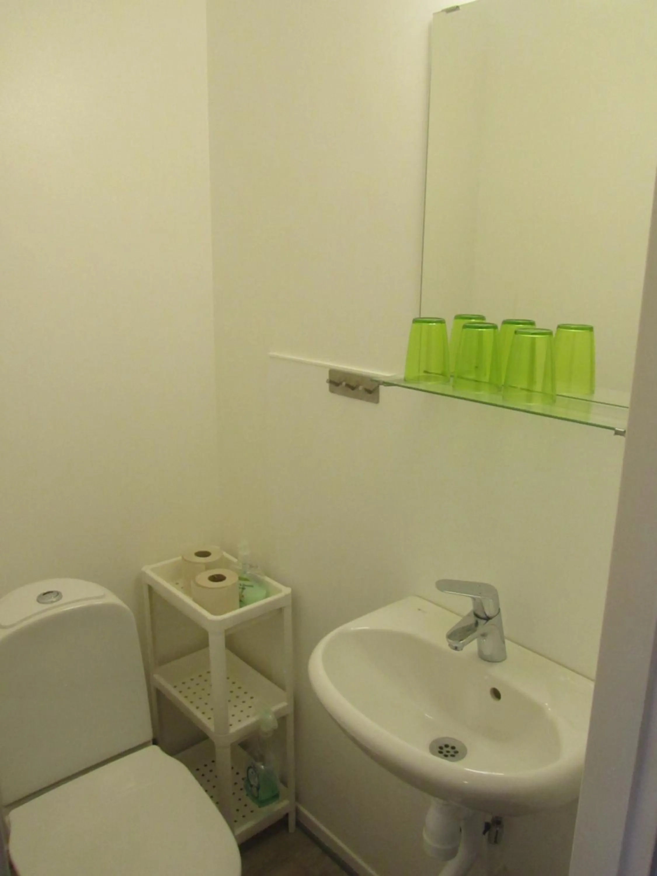 Photo of the whole room in Bruksparkens Hostel