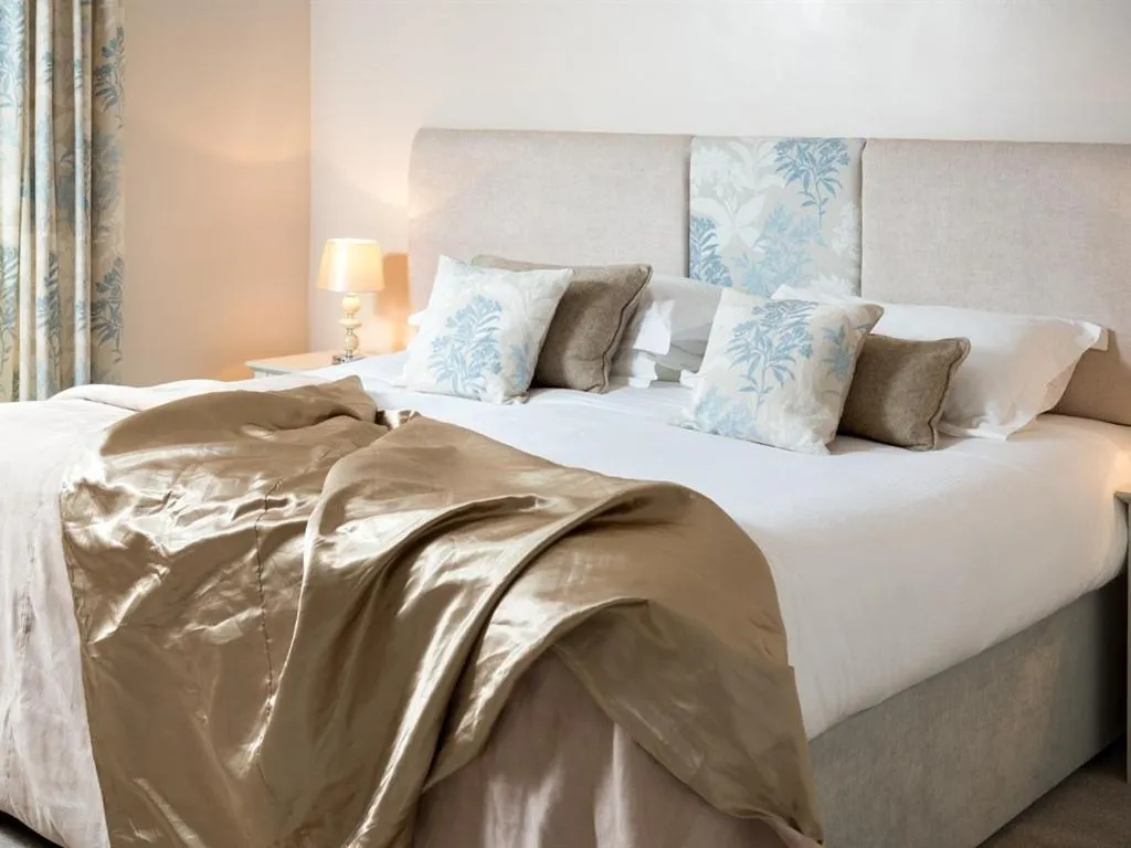 Bedroom in Parkside Hotel