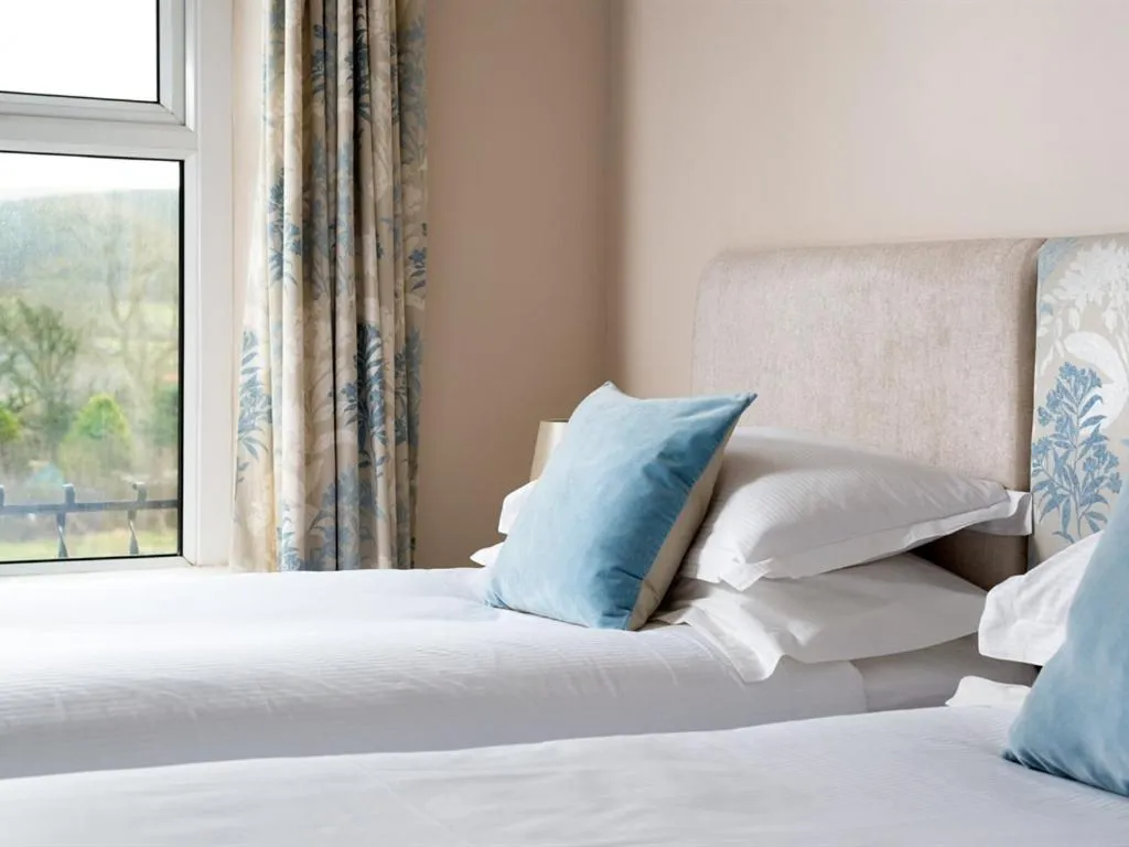 Bedroom in Parkside Hotel