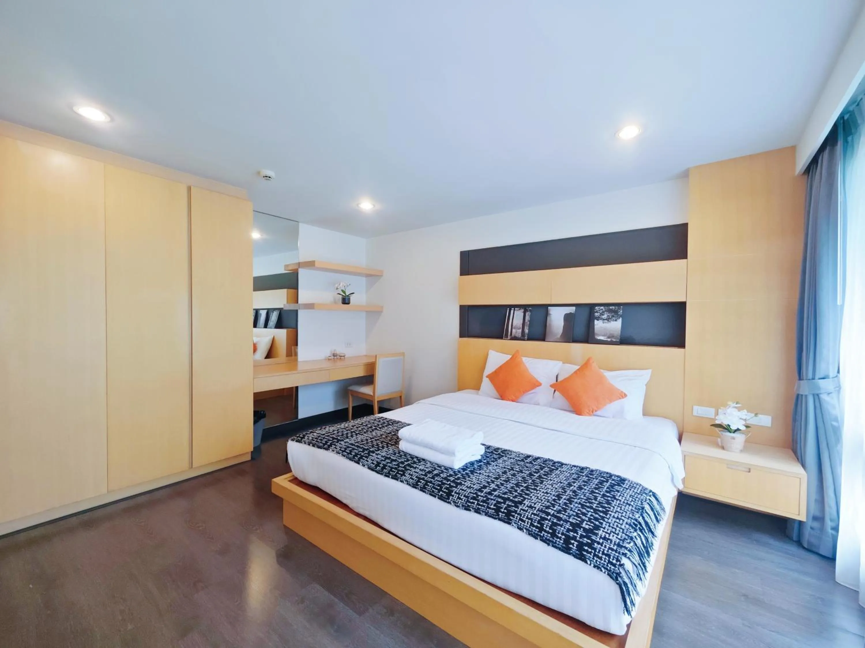 Two-Bedroom Superior Apartment in Residence One