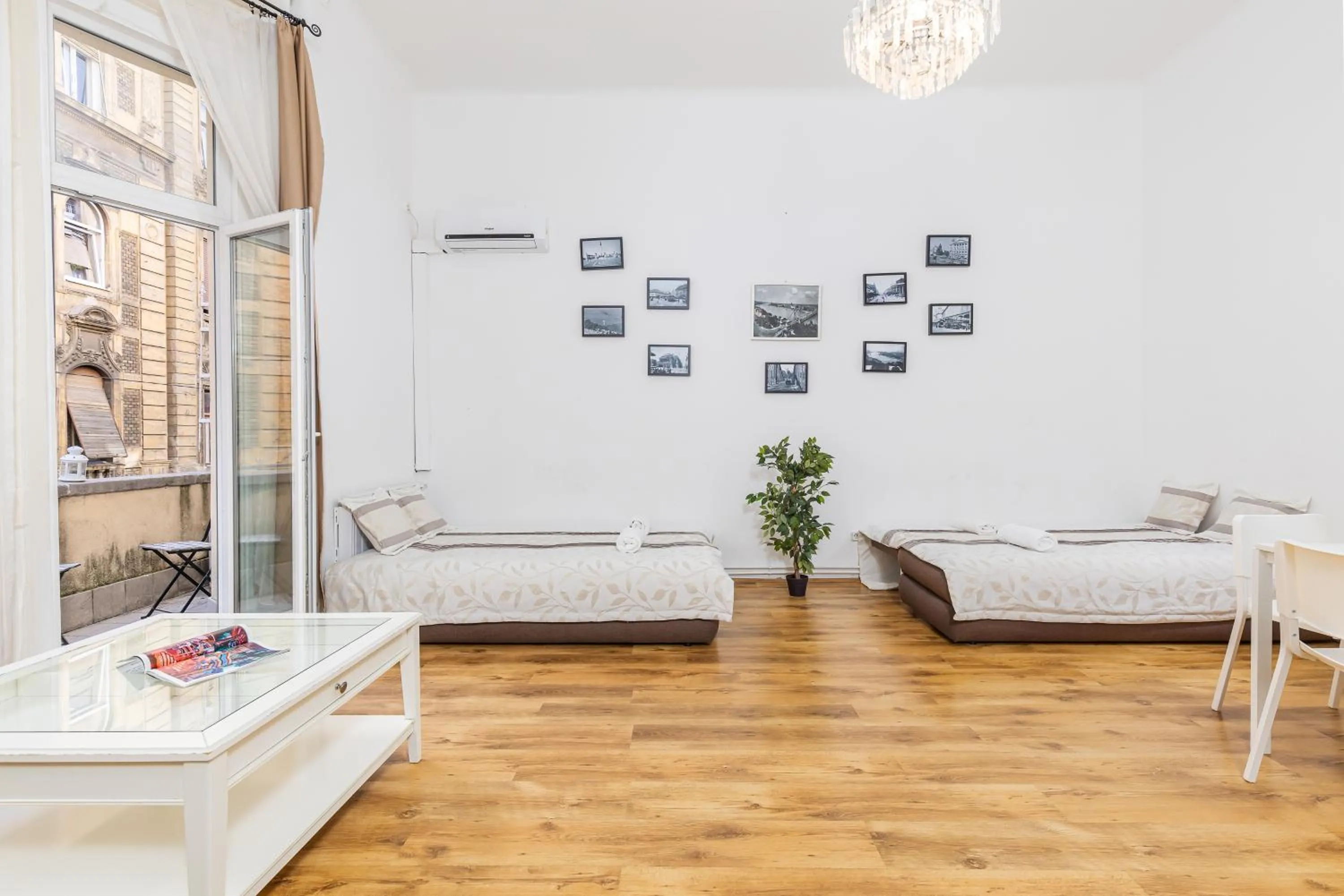 Real Apartments Lovag