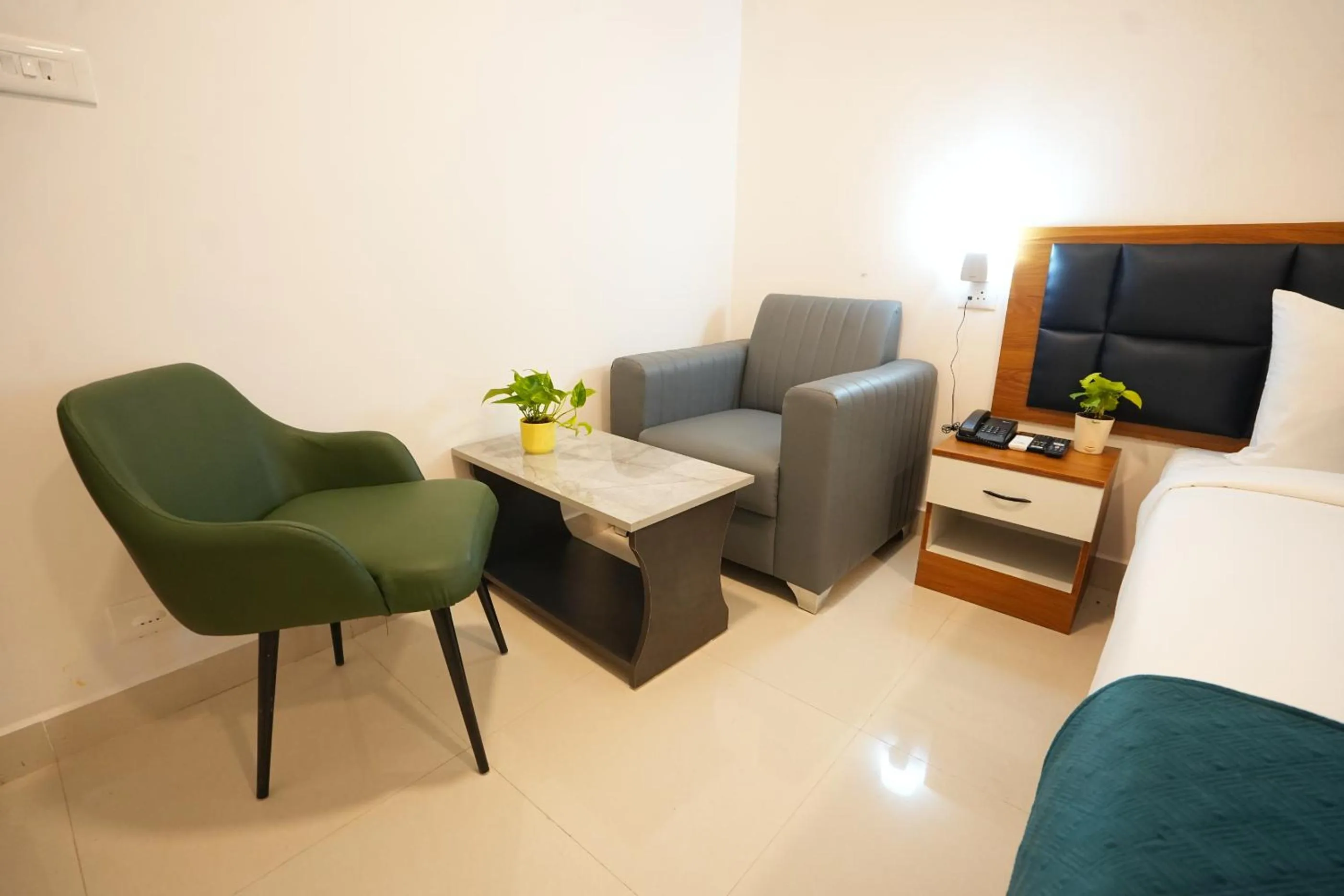 Living room in Elite Hotel HITECH