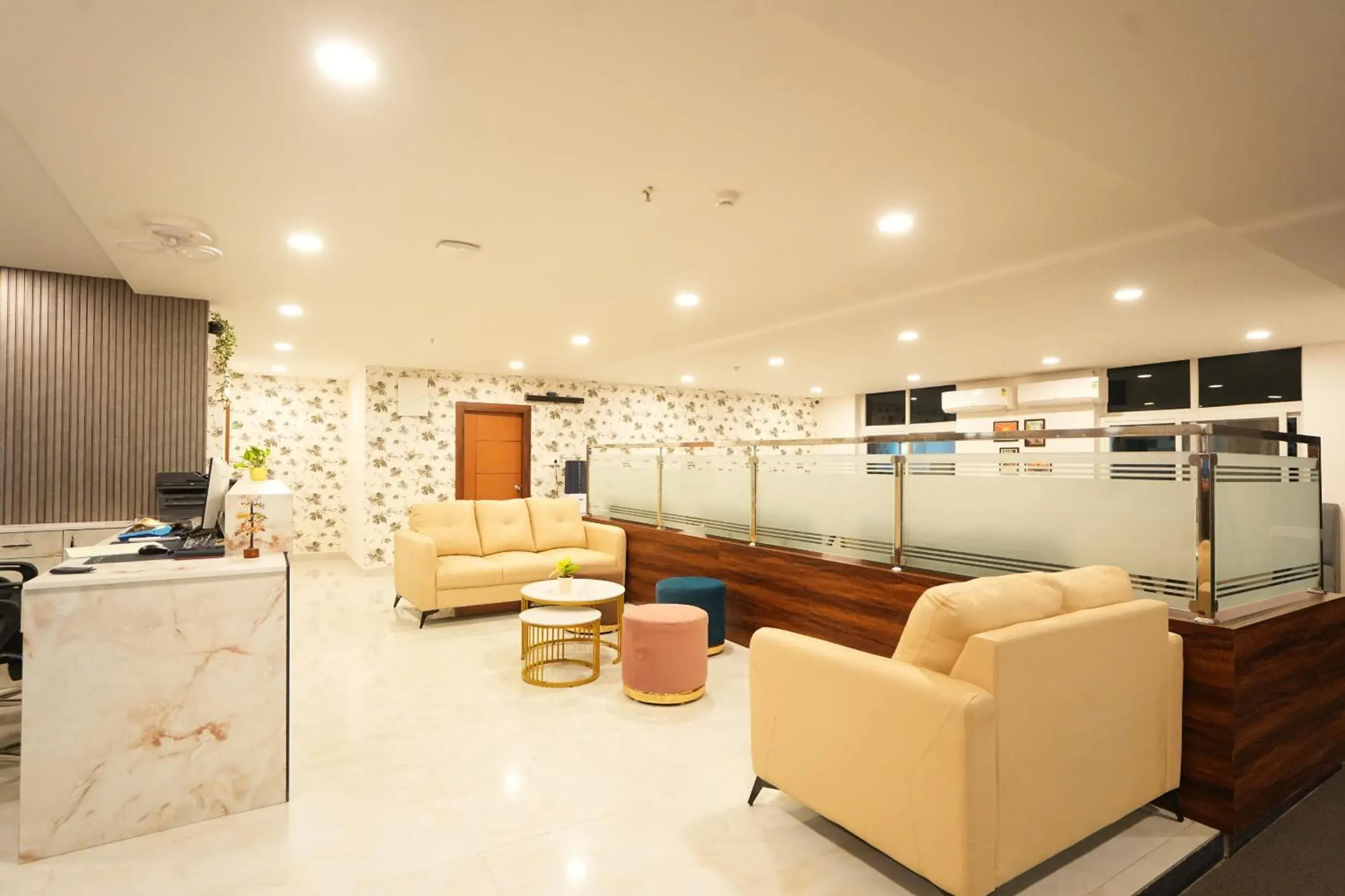 Lobby or reception in Elite Hotel HITECH Lobby or reception in Elite Hotel HITECH