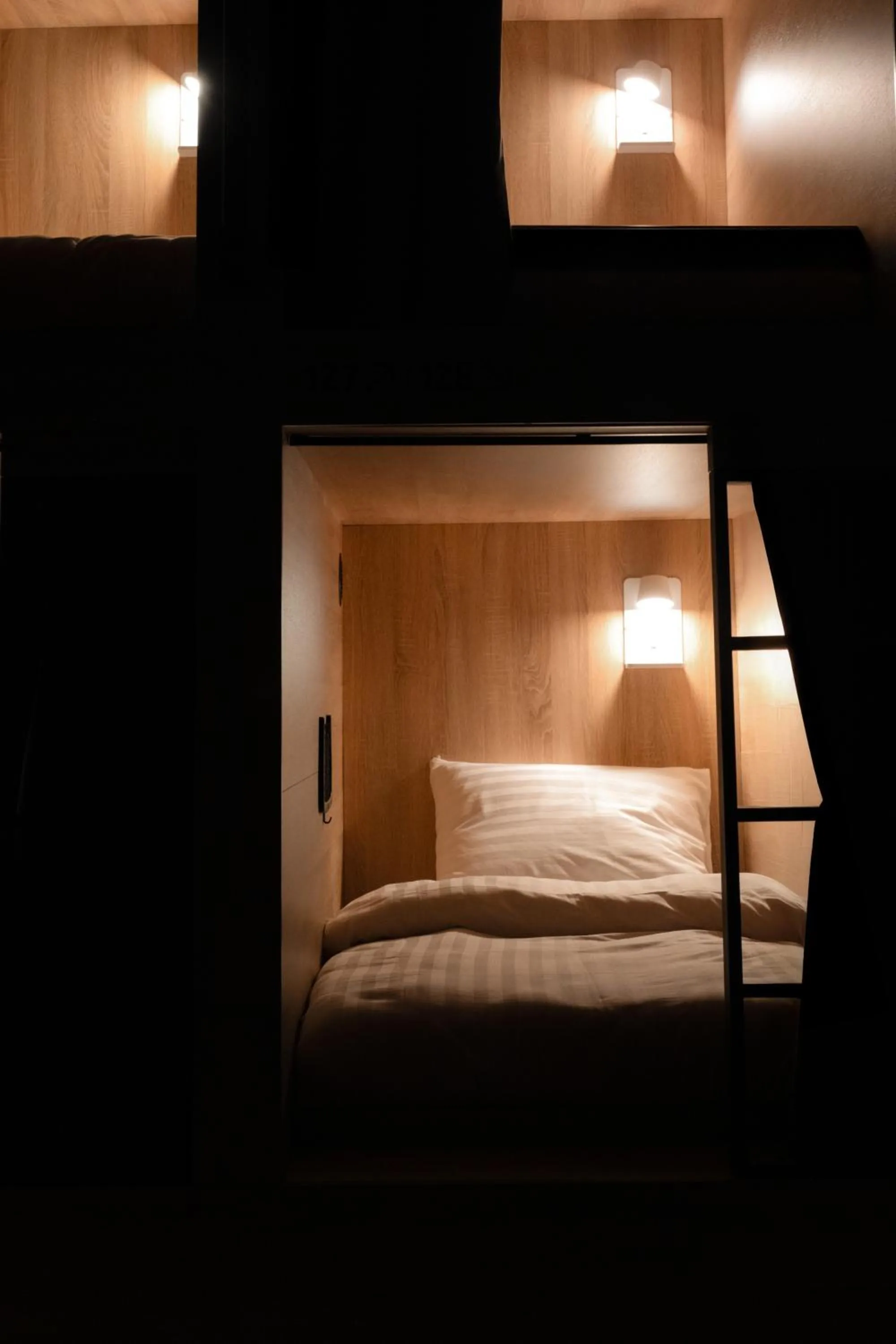 Bedroom, Bed in De Lola Podshotel