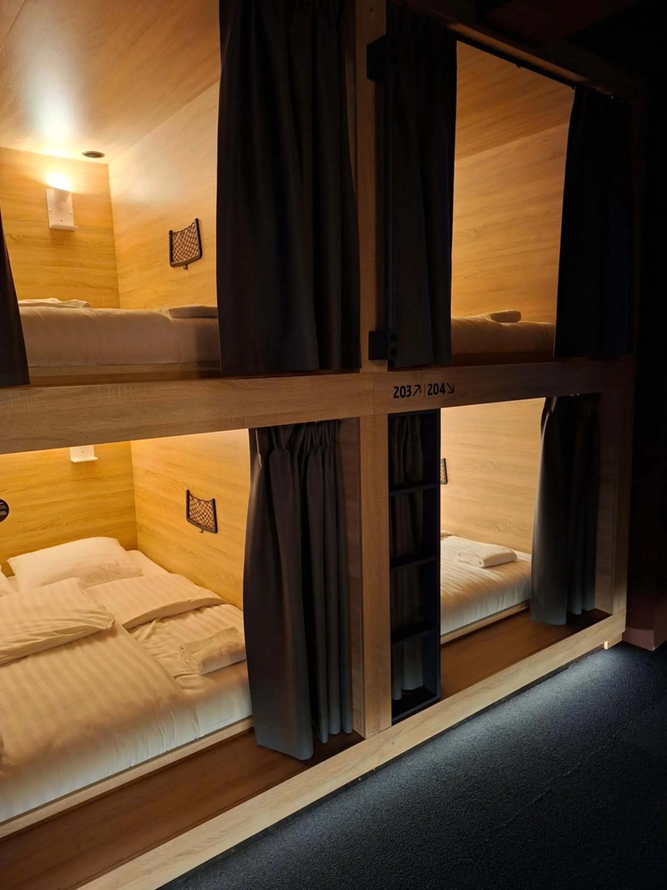 Bed in De Lola Podshotel
