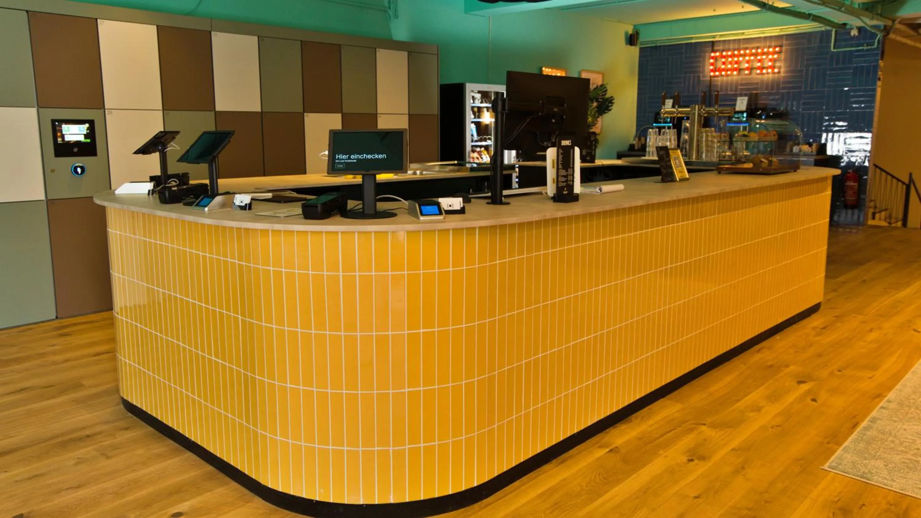 Lobby or reception in De Lola Podshotel