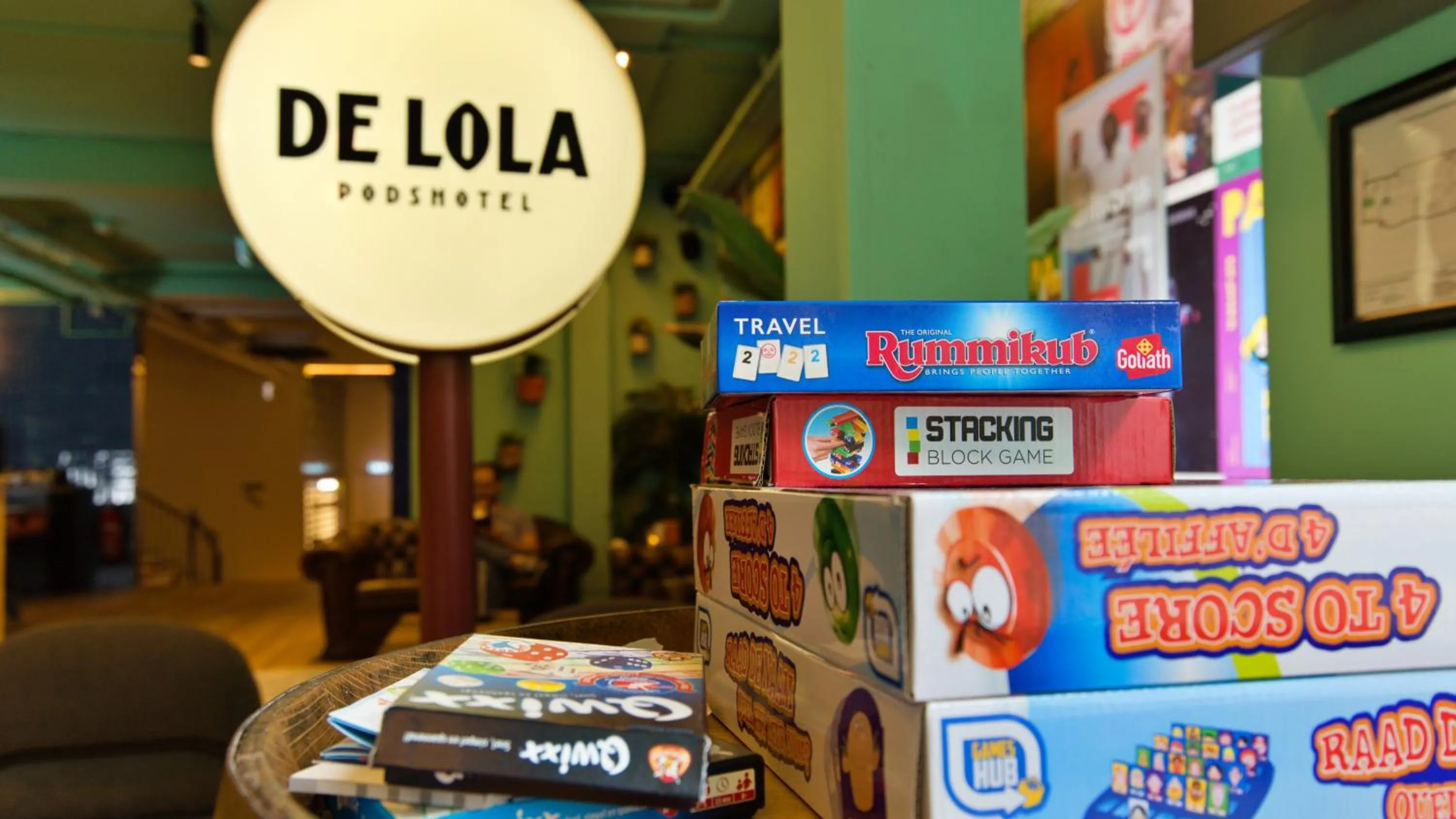 Decorative detail in De Lola Podshotel
