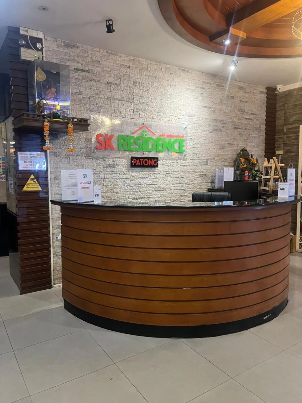 Lobby or reception in SK Residence And Restaurant Patong