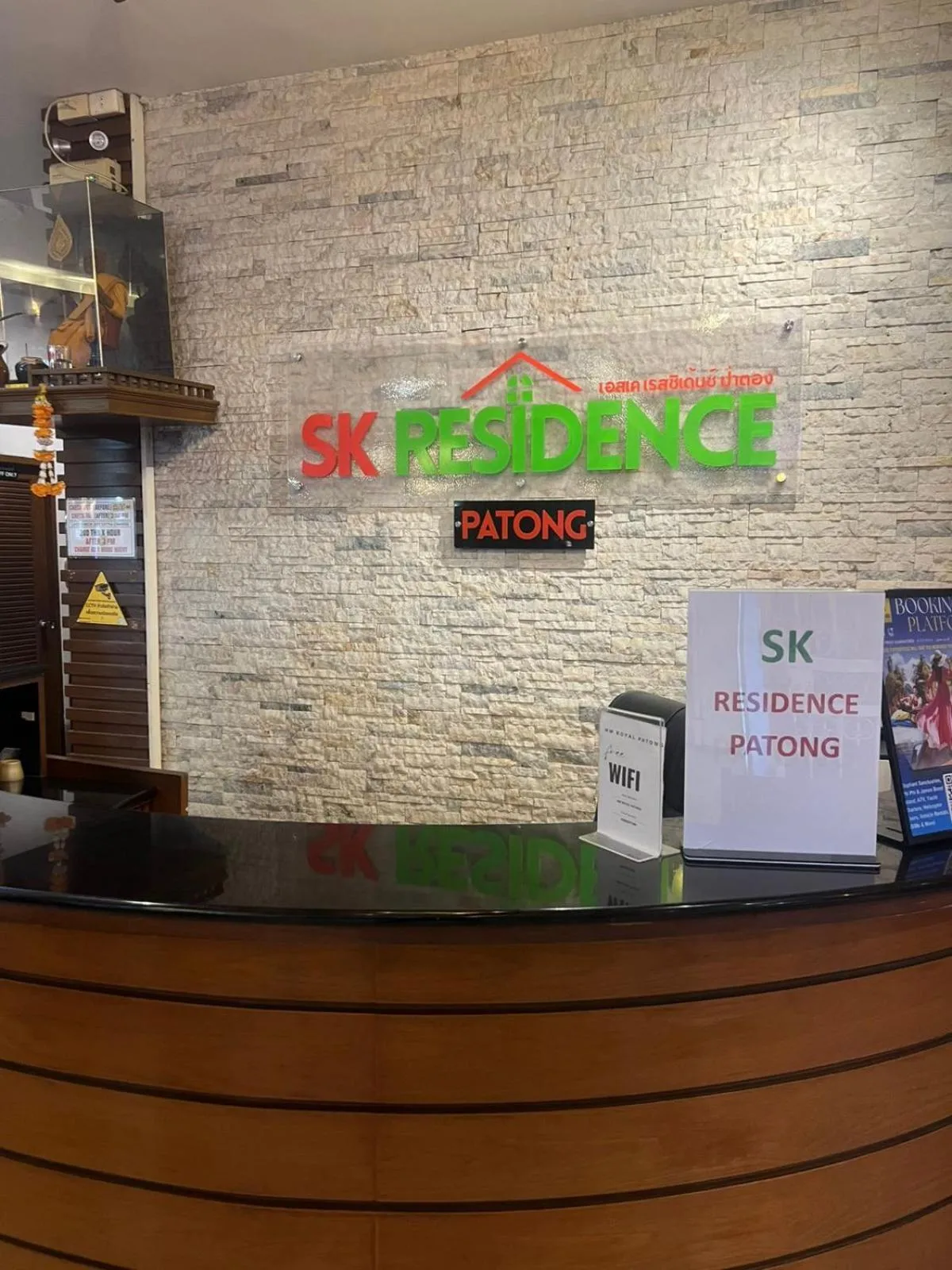 Lobby or reception in SK Residence And Restaurant Patong