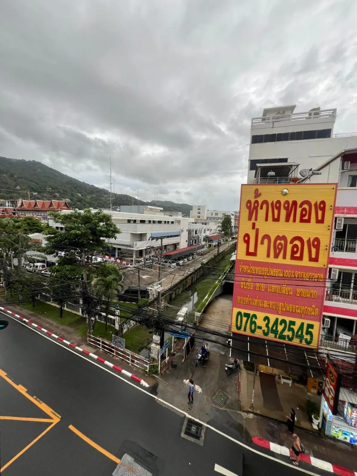 Street view in SK Residence And Restaurant Patong